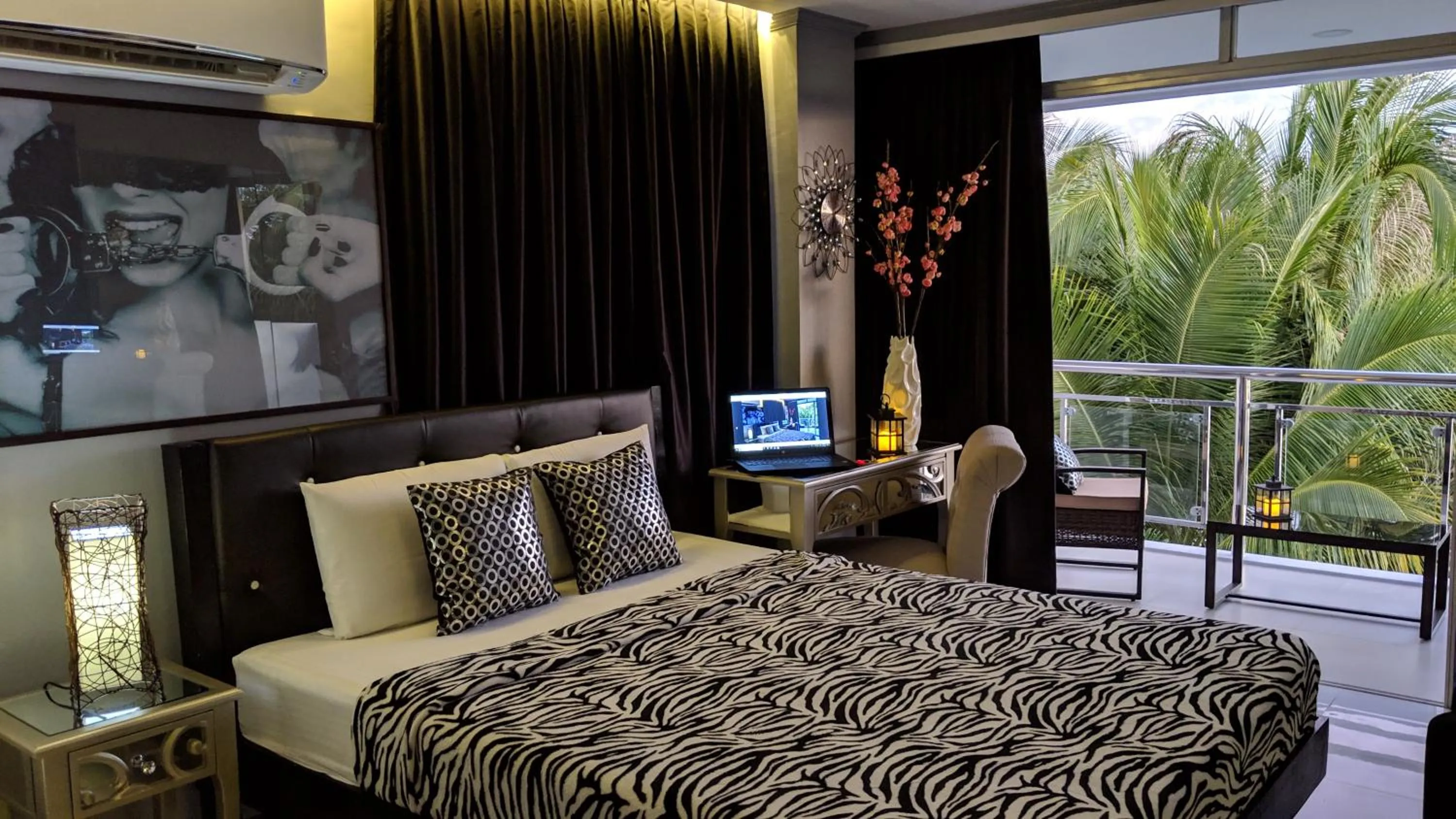Photo of the whole room, Bed in Bohol South Beach Hotel