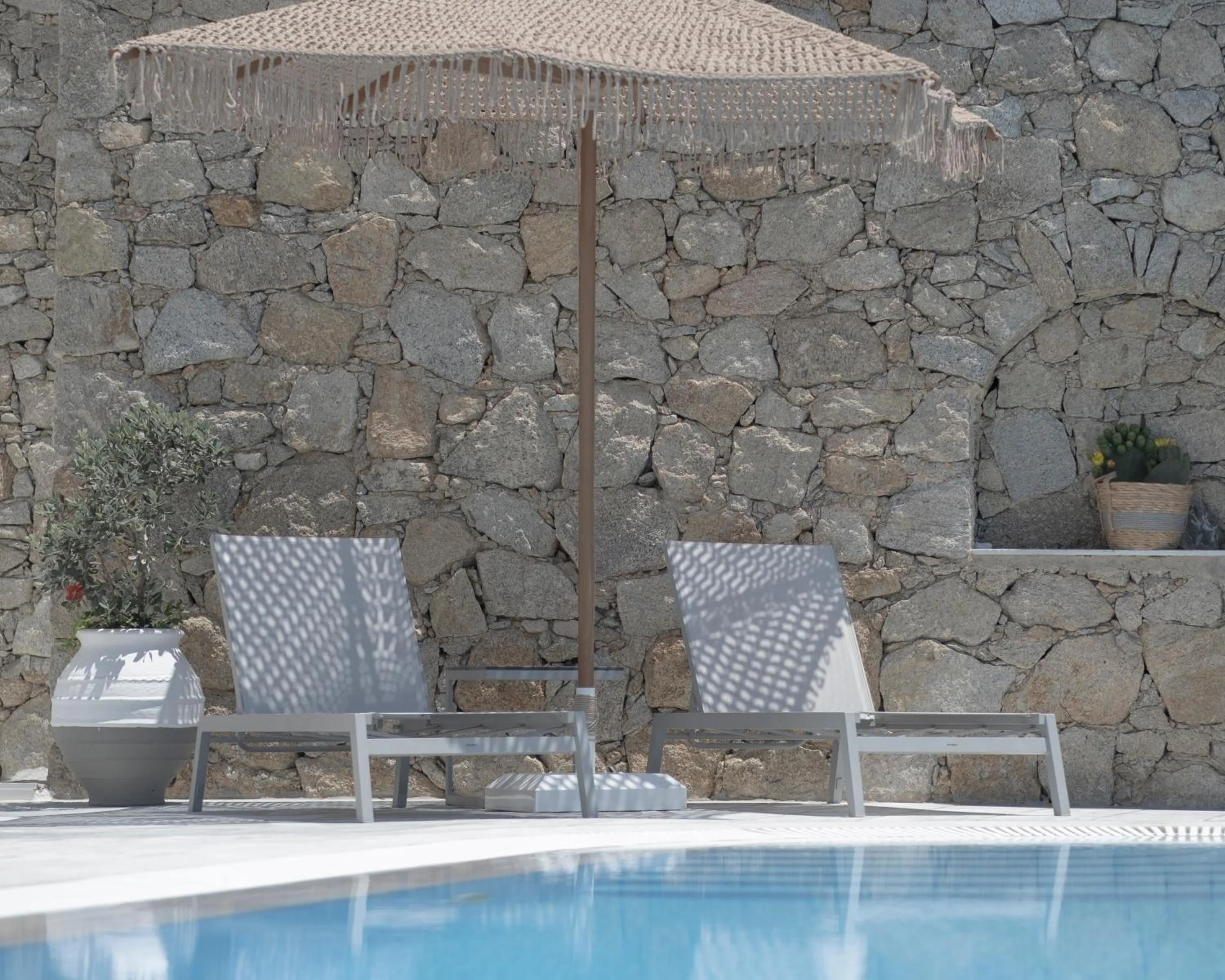 Swimming pool in Mykonos Essence Adults Only