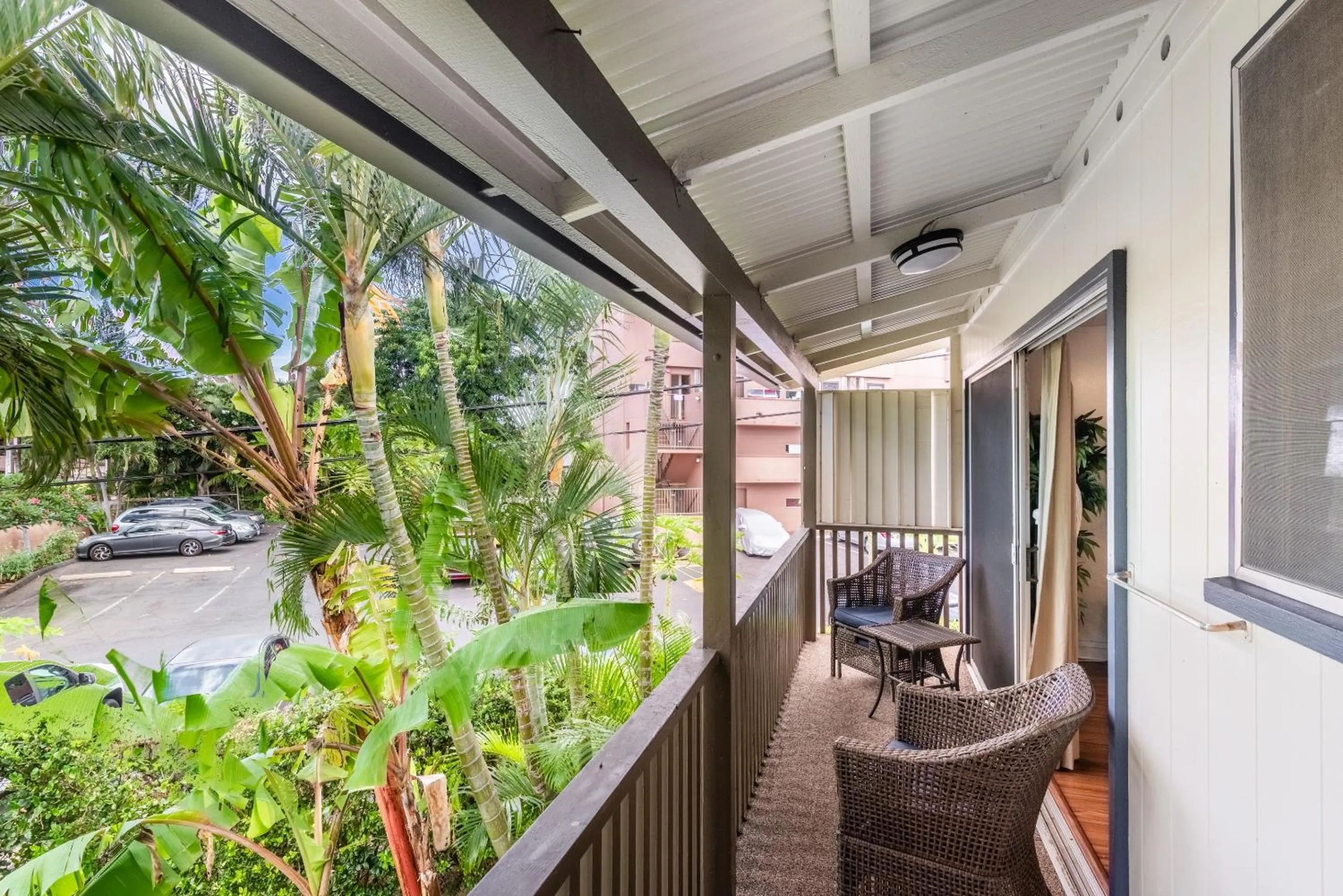 Lahaina Wonderful Condos