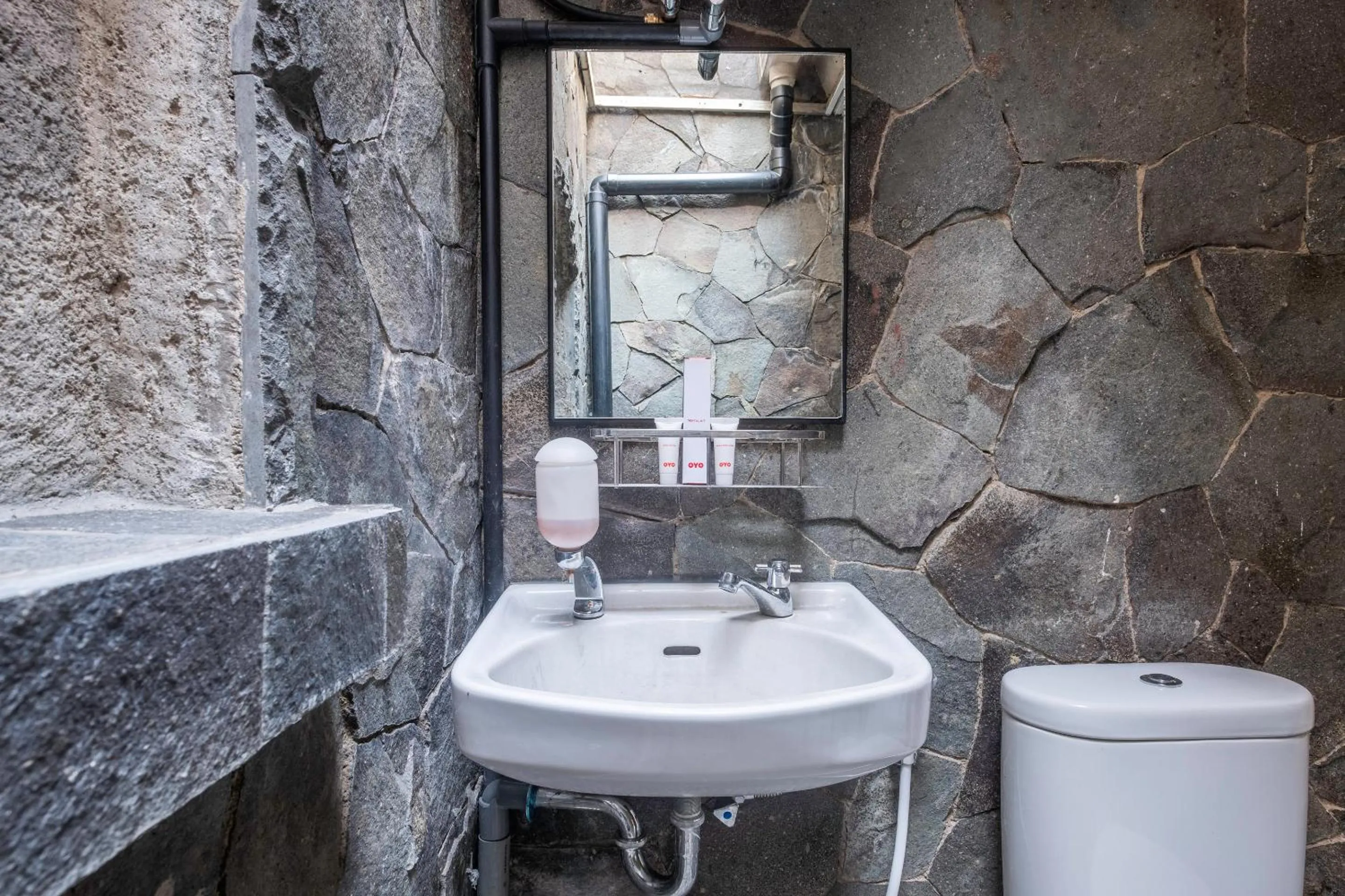 Bathroom in Imelda Residence Setrasari RedPartner