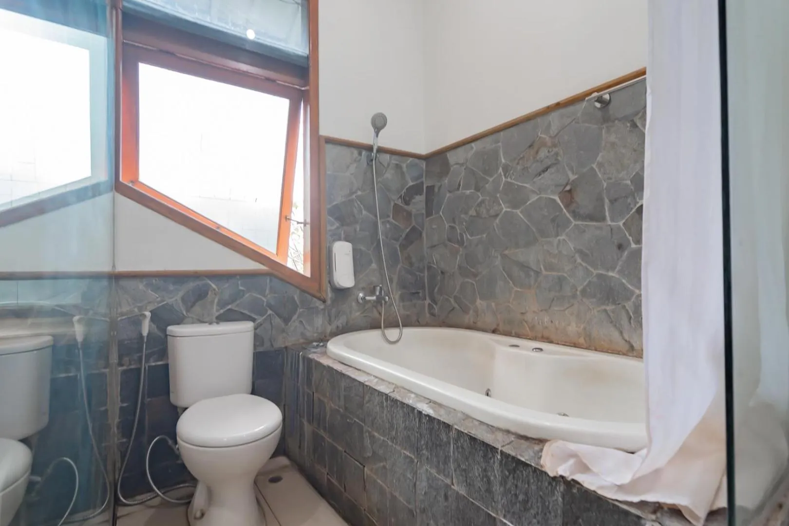 Bathroom in Imelda Residence Setrasari RedPartner