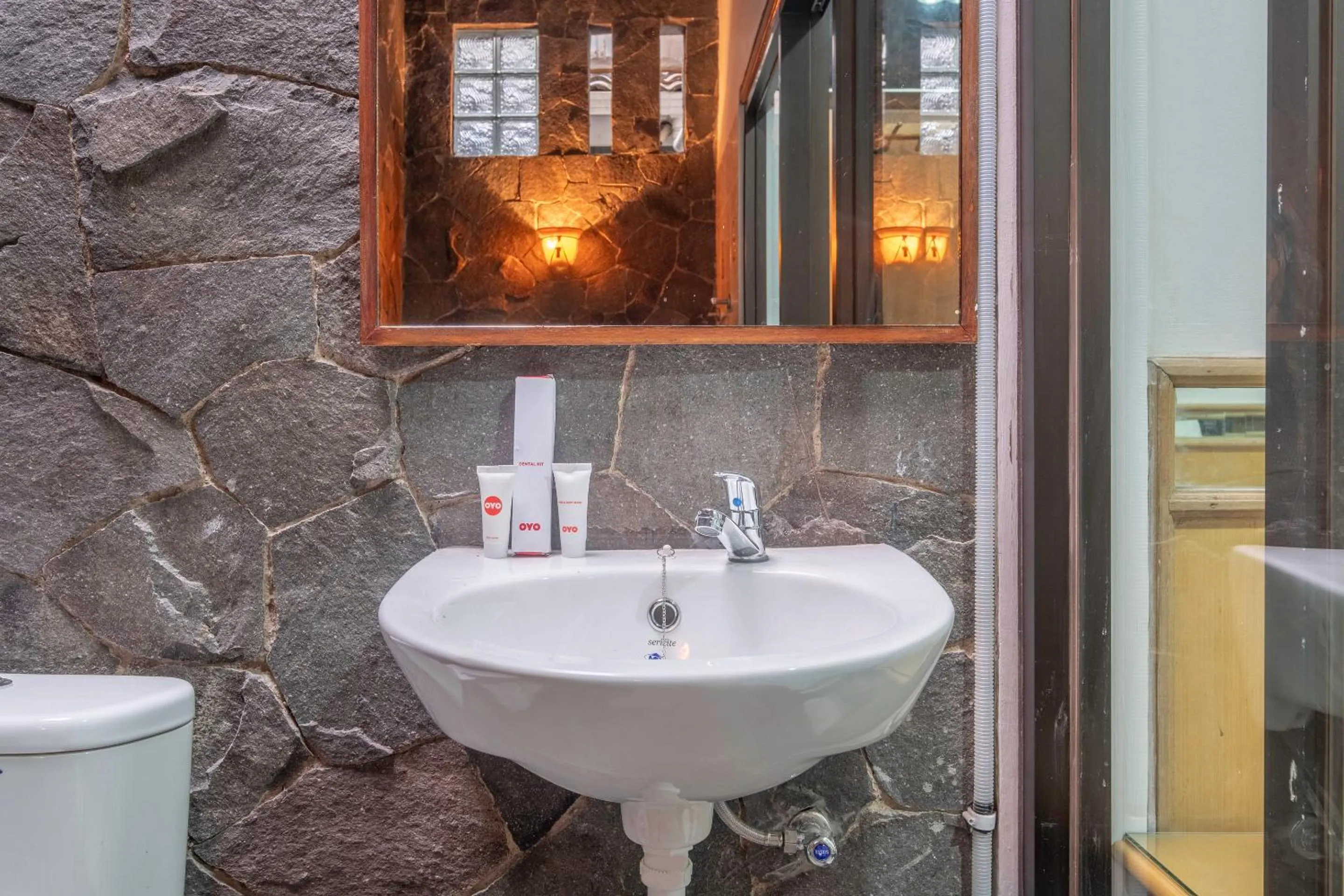 Bathroom in Imelda Residence Setrasari RedPartner