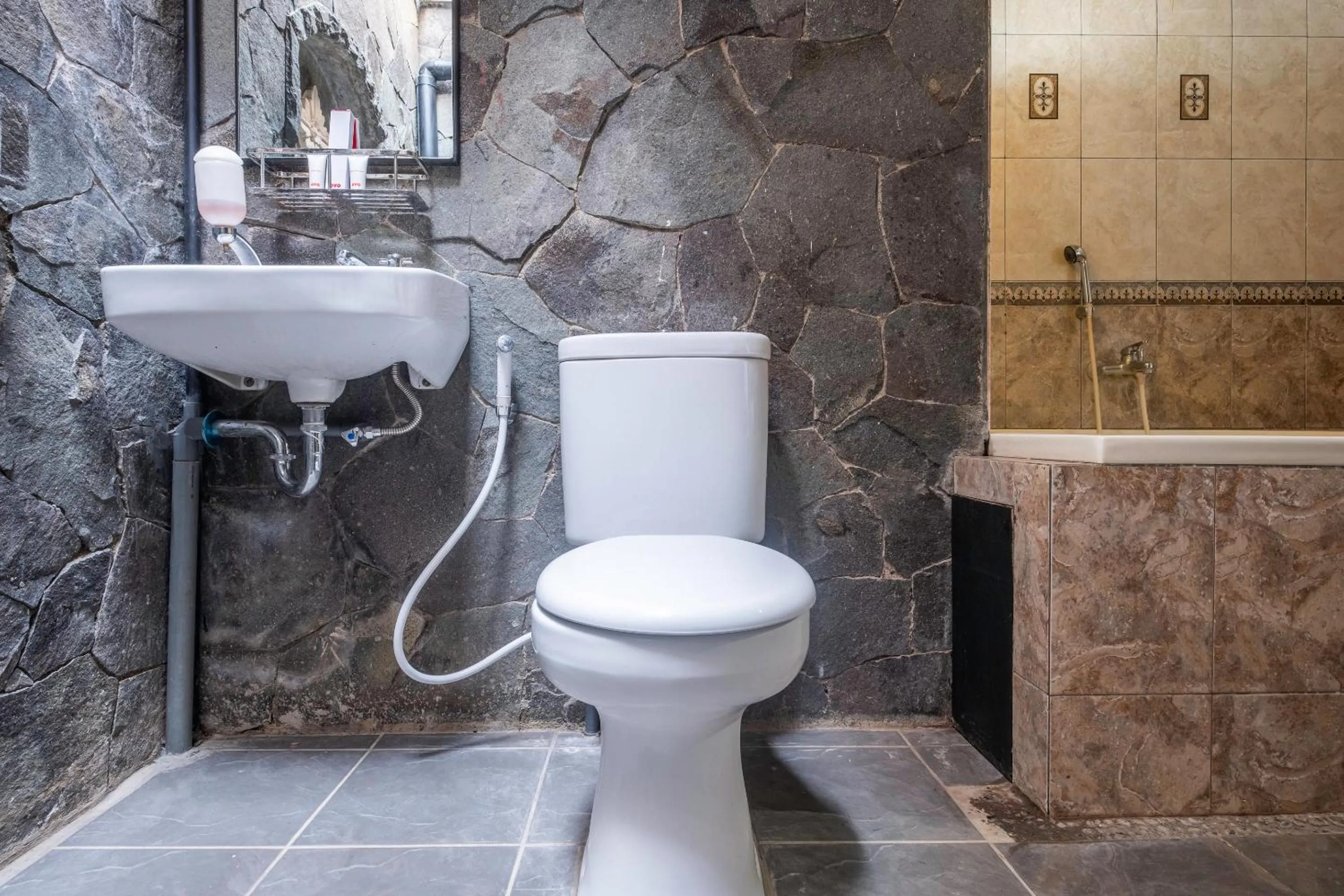 Bathroom in Imelda Residence Setrasari RedPartner