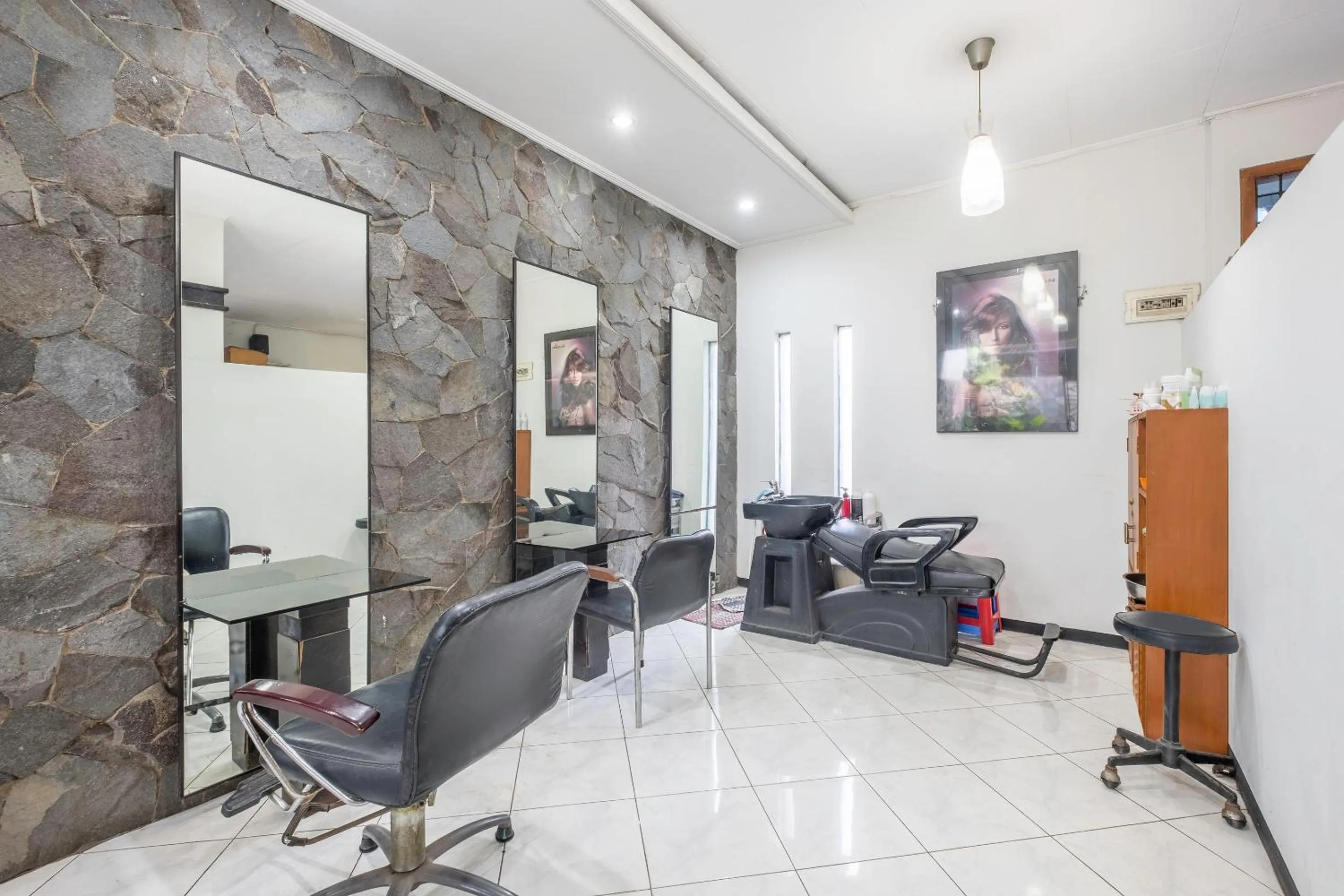 Spa and wellness centre/facilities in Imelda Residence Setrasari RedPartner