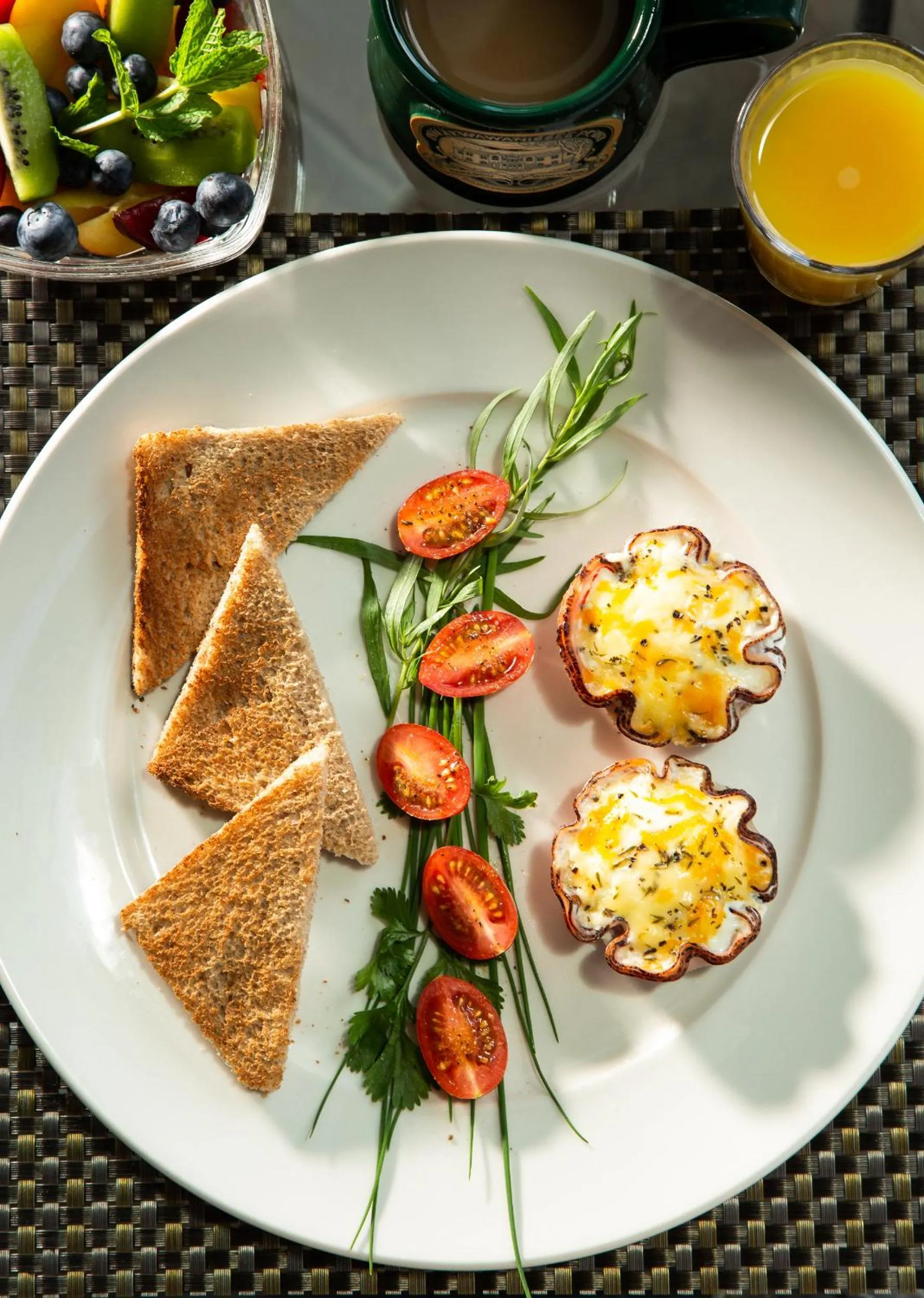 Breakfast in INN AT WAWANISSEE POINT