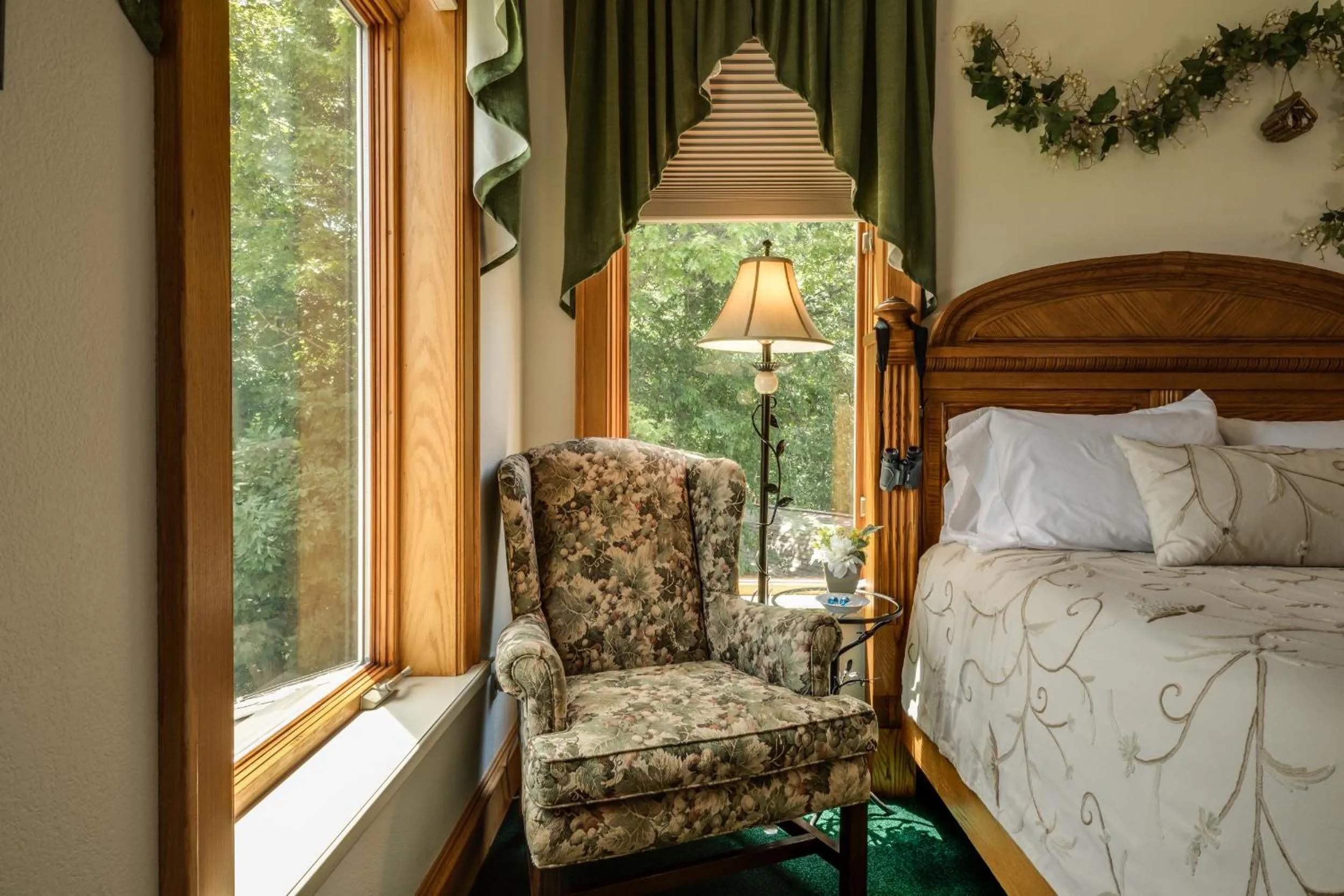 Seating area in INN AT WAWANISSEE POINT