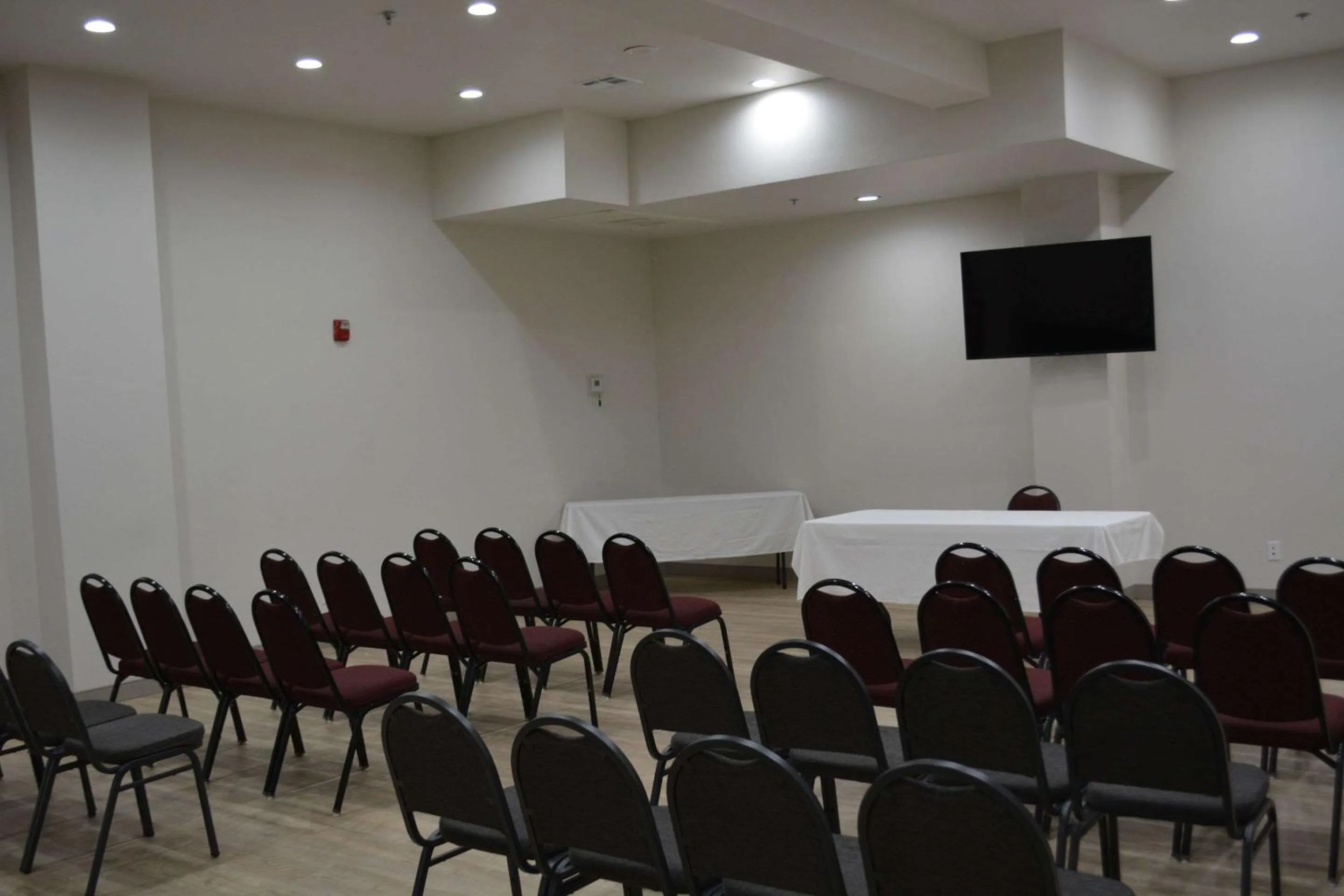 Meeting/conference room in Comfort Suites Yukon - SW Oklahoma City