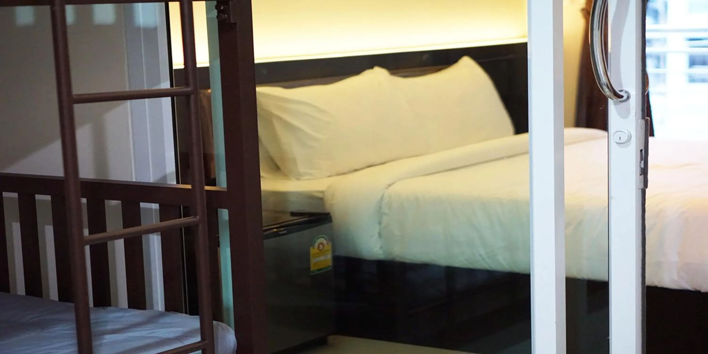 Bed in The Cosy River