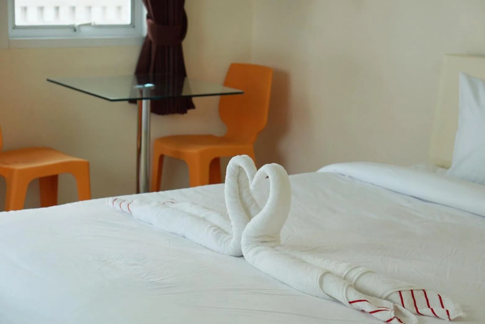 Bed in The Cosy River