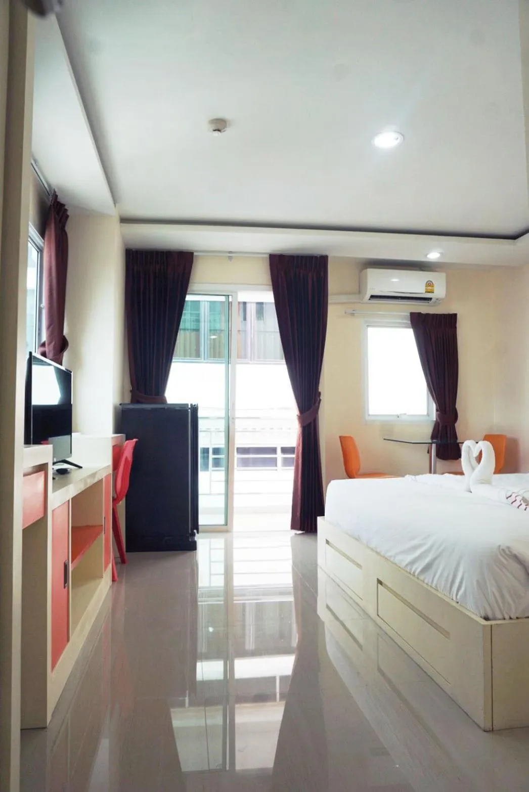 Bed in The Cosy River