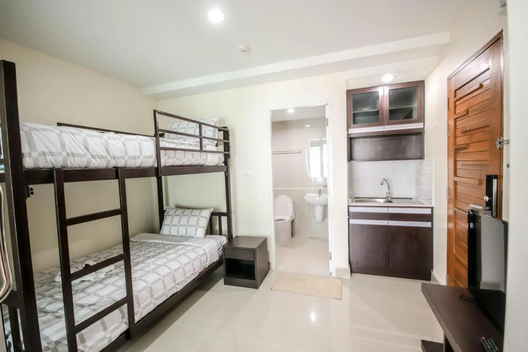 Bathroom, Bed in The Cosy River