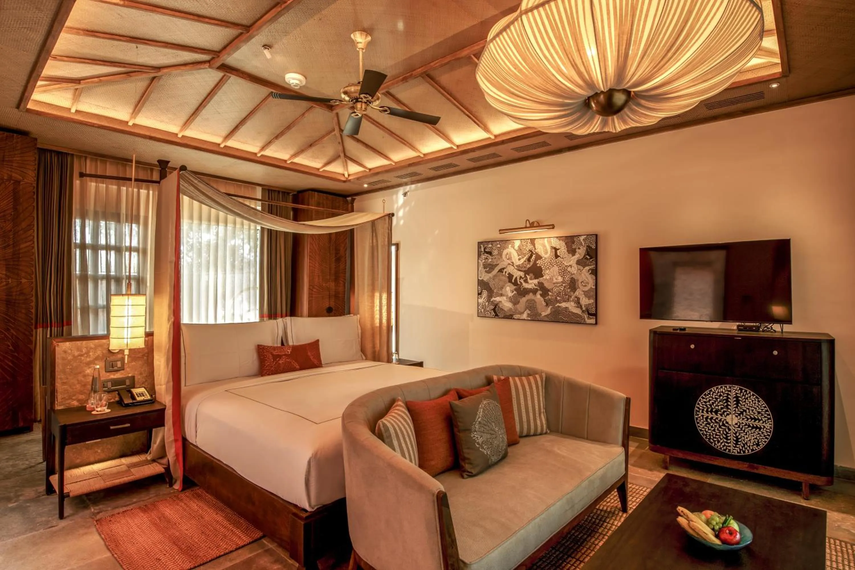 Photo of the whole room, Bed in Taj Sawai,Ranthambore