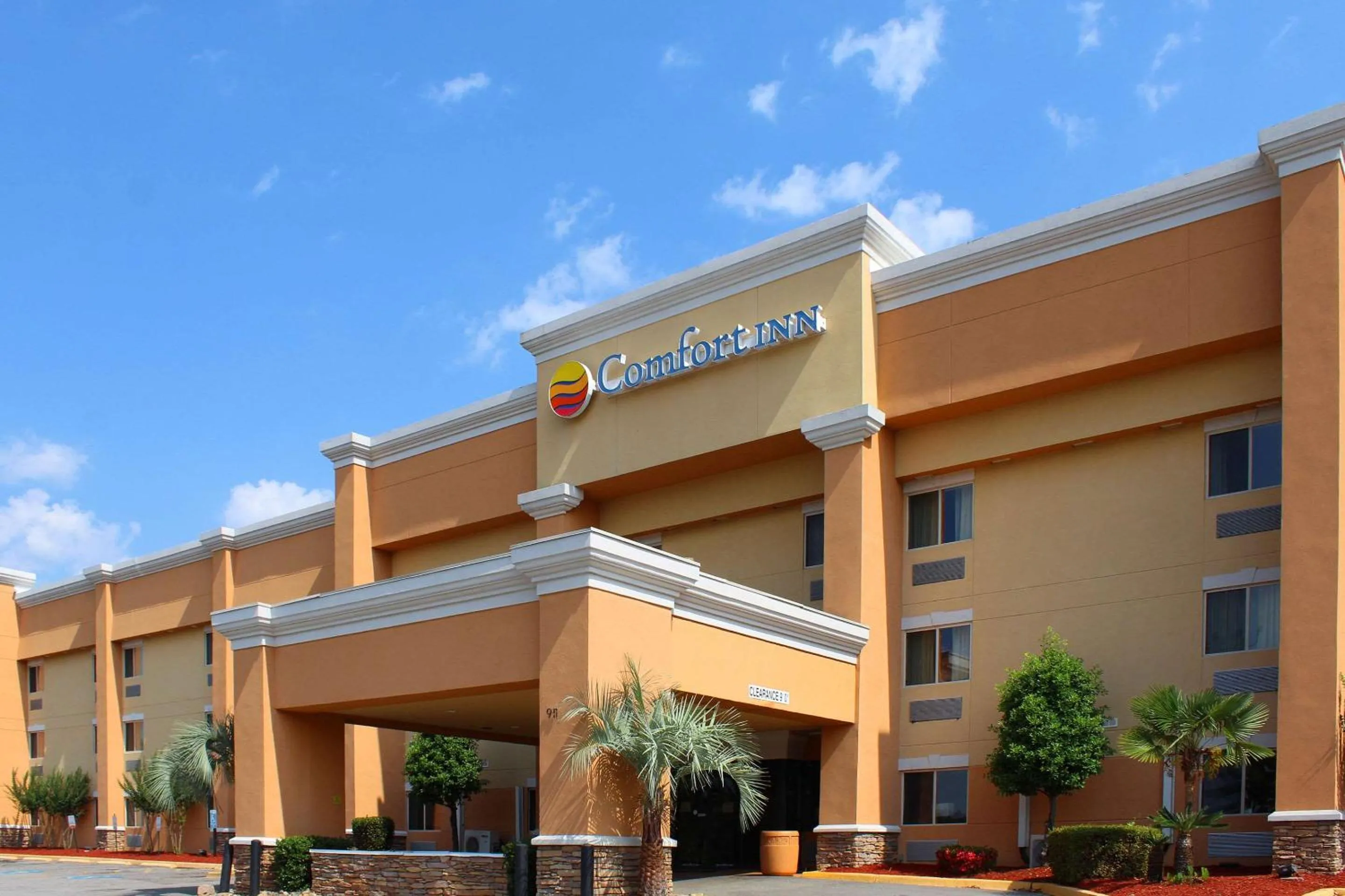 Property building in Comfort Inn Columbia West