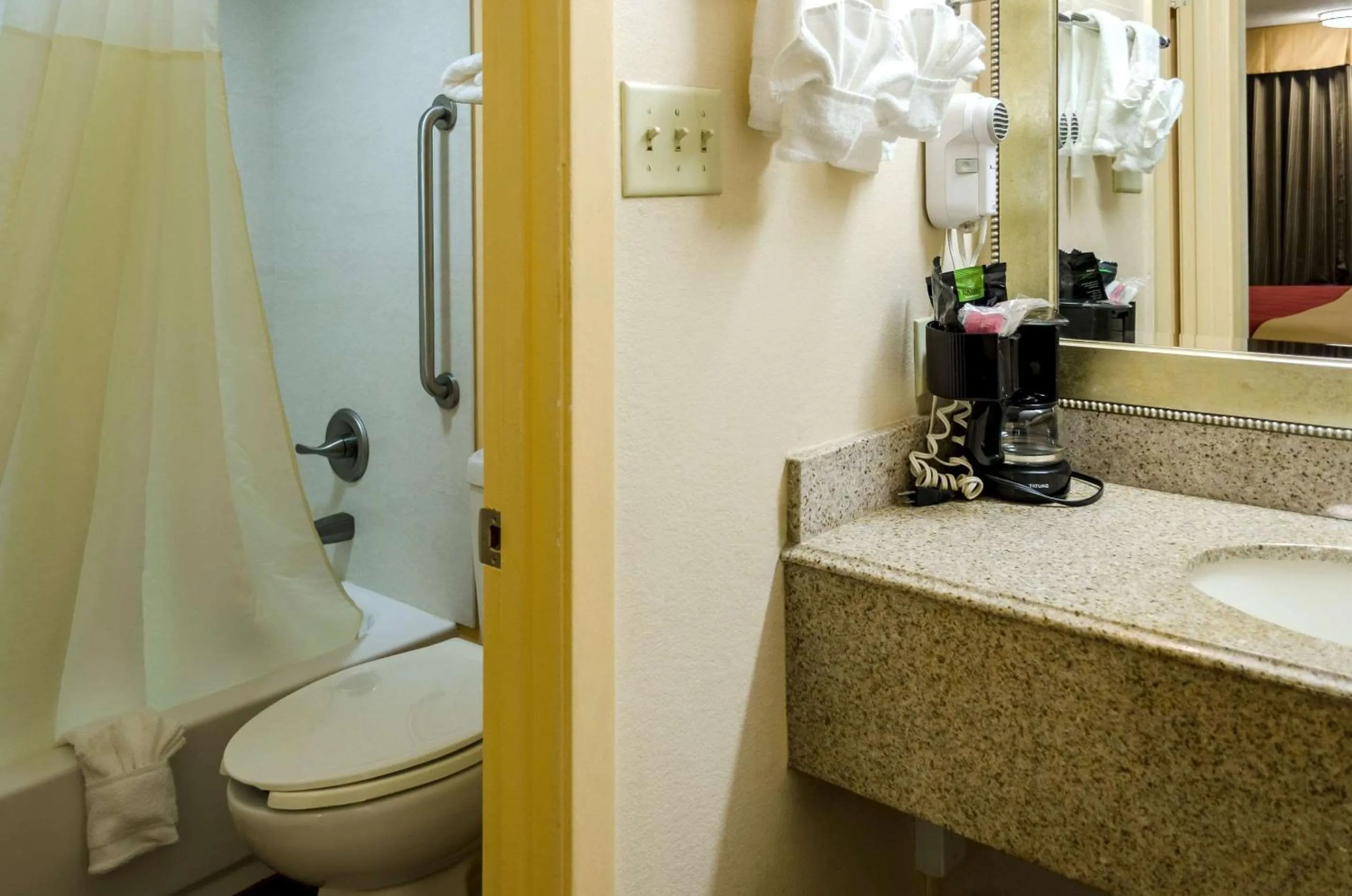 Bedroom in Rodeway Inn Vicksburg