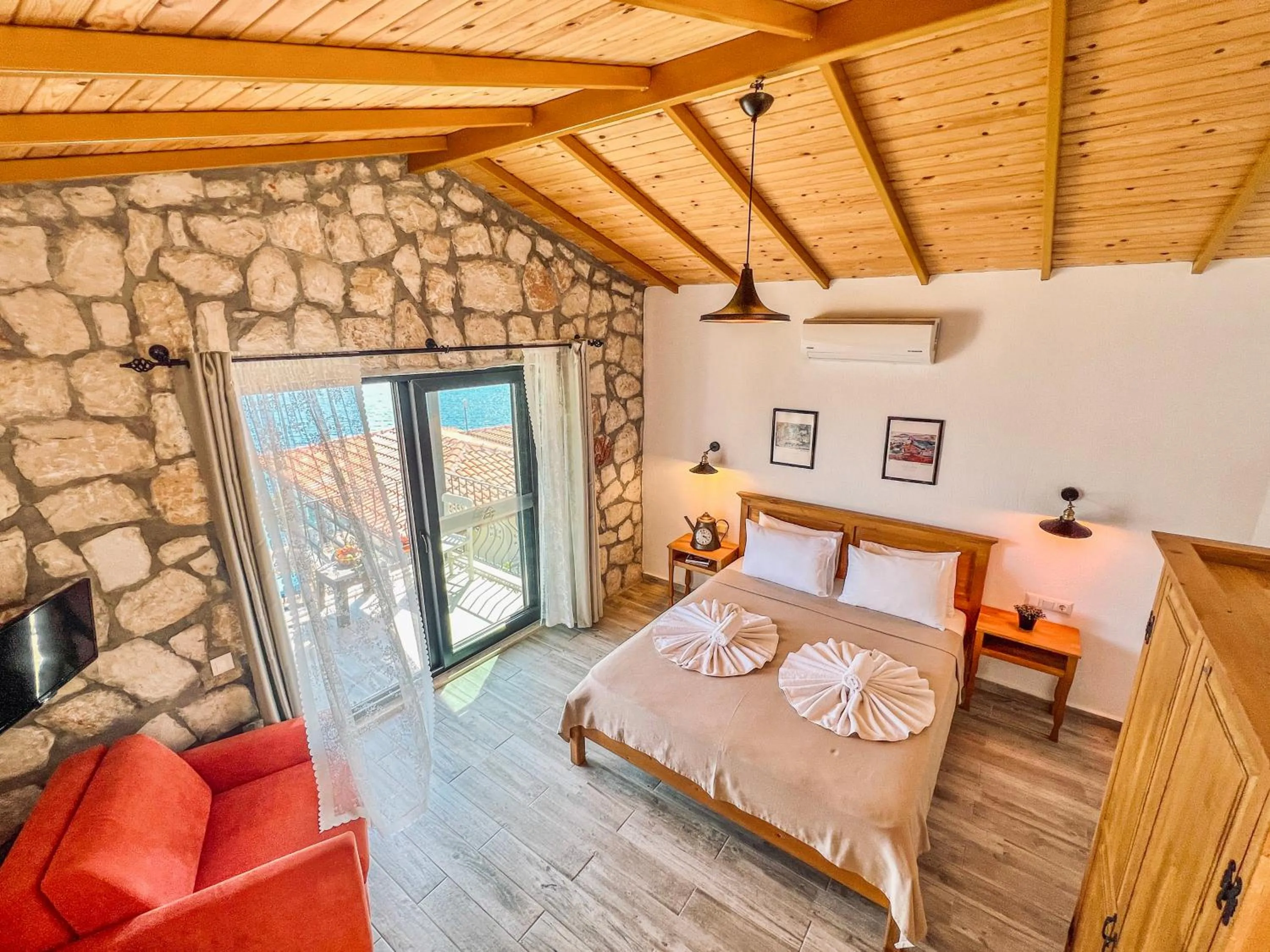 Bed in Kaş Köy Hotel