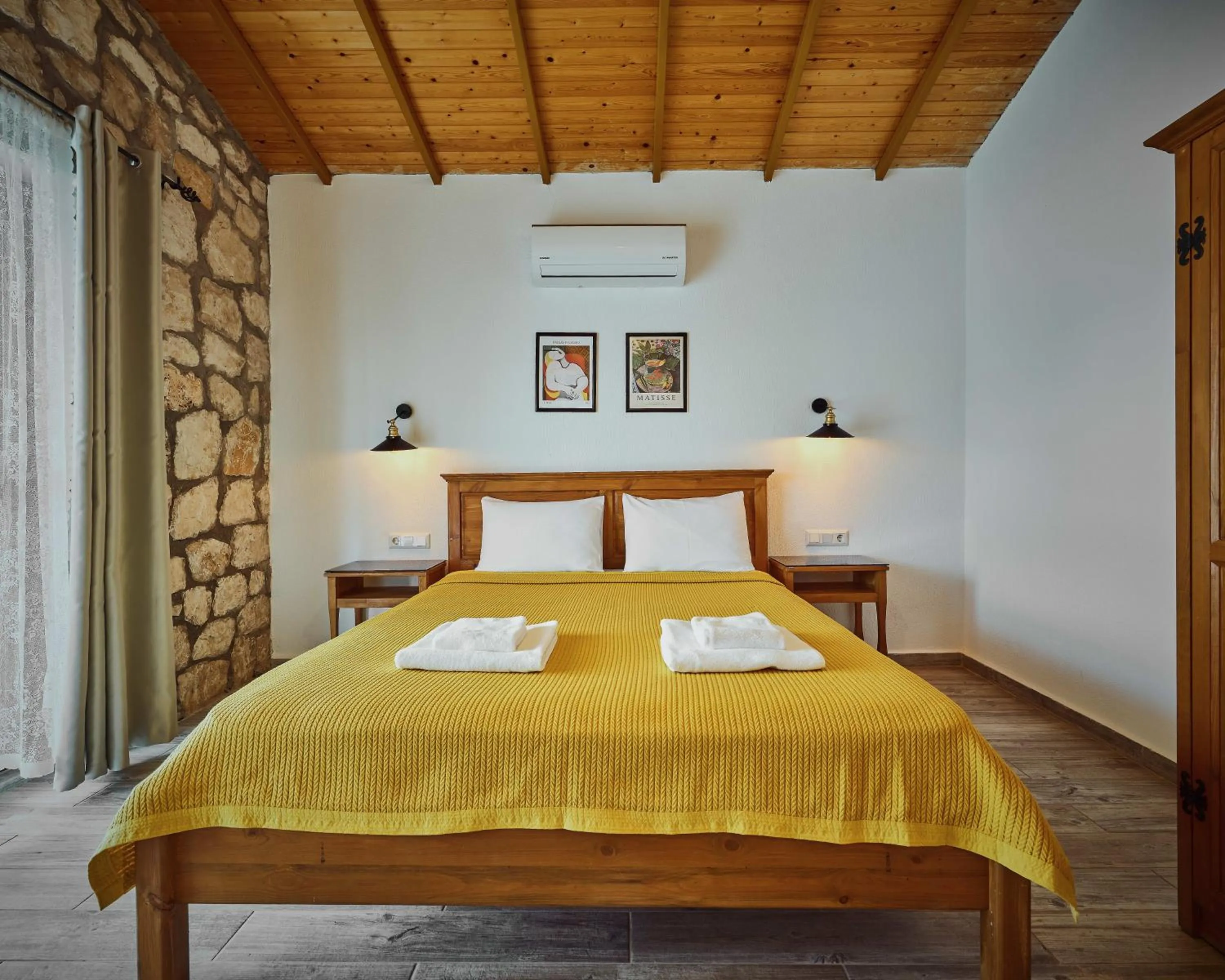 Bed in Kaş Köy Hotel