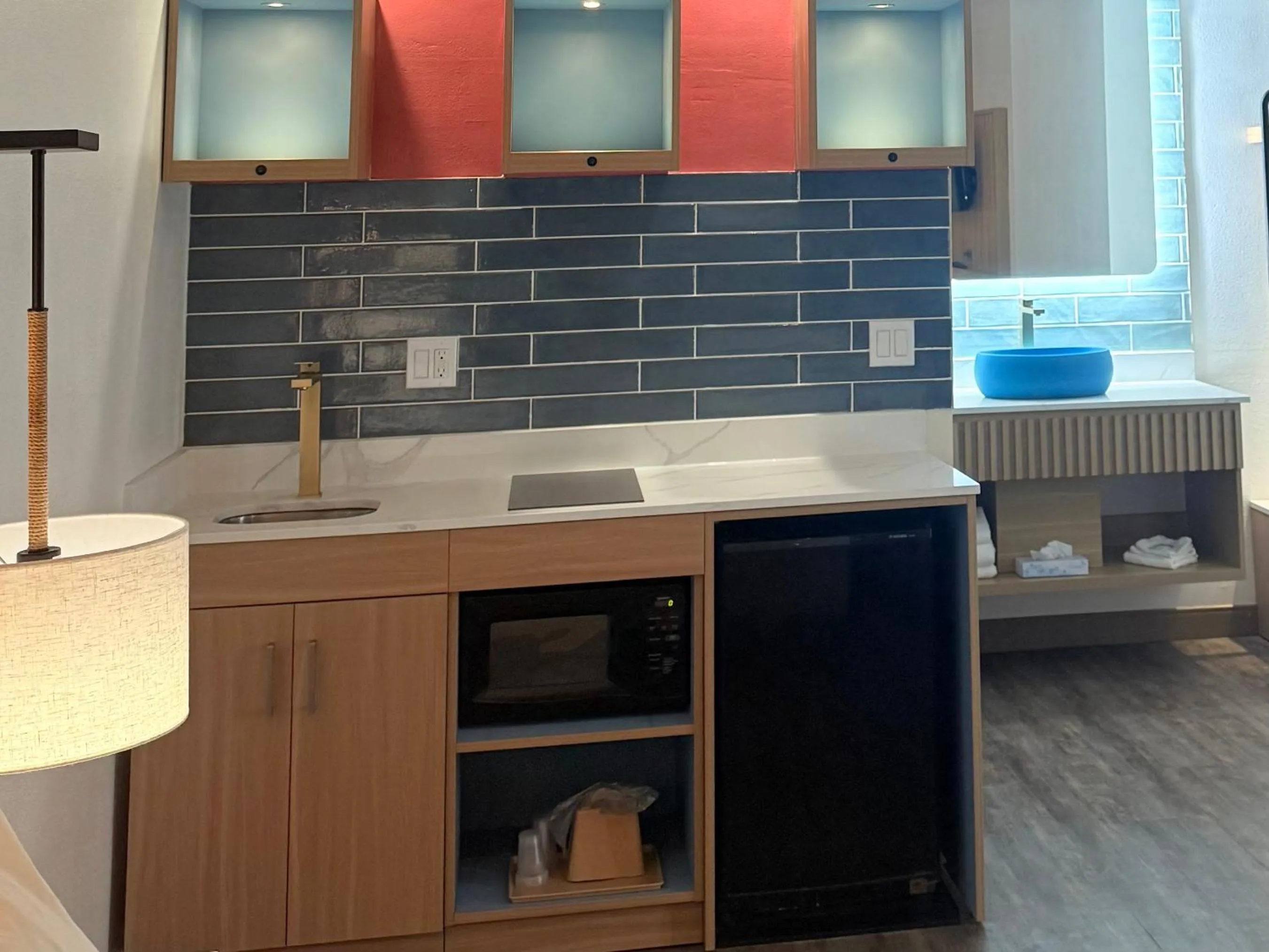 kitchen in Rodeway Inn Encinitas North