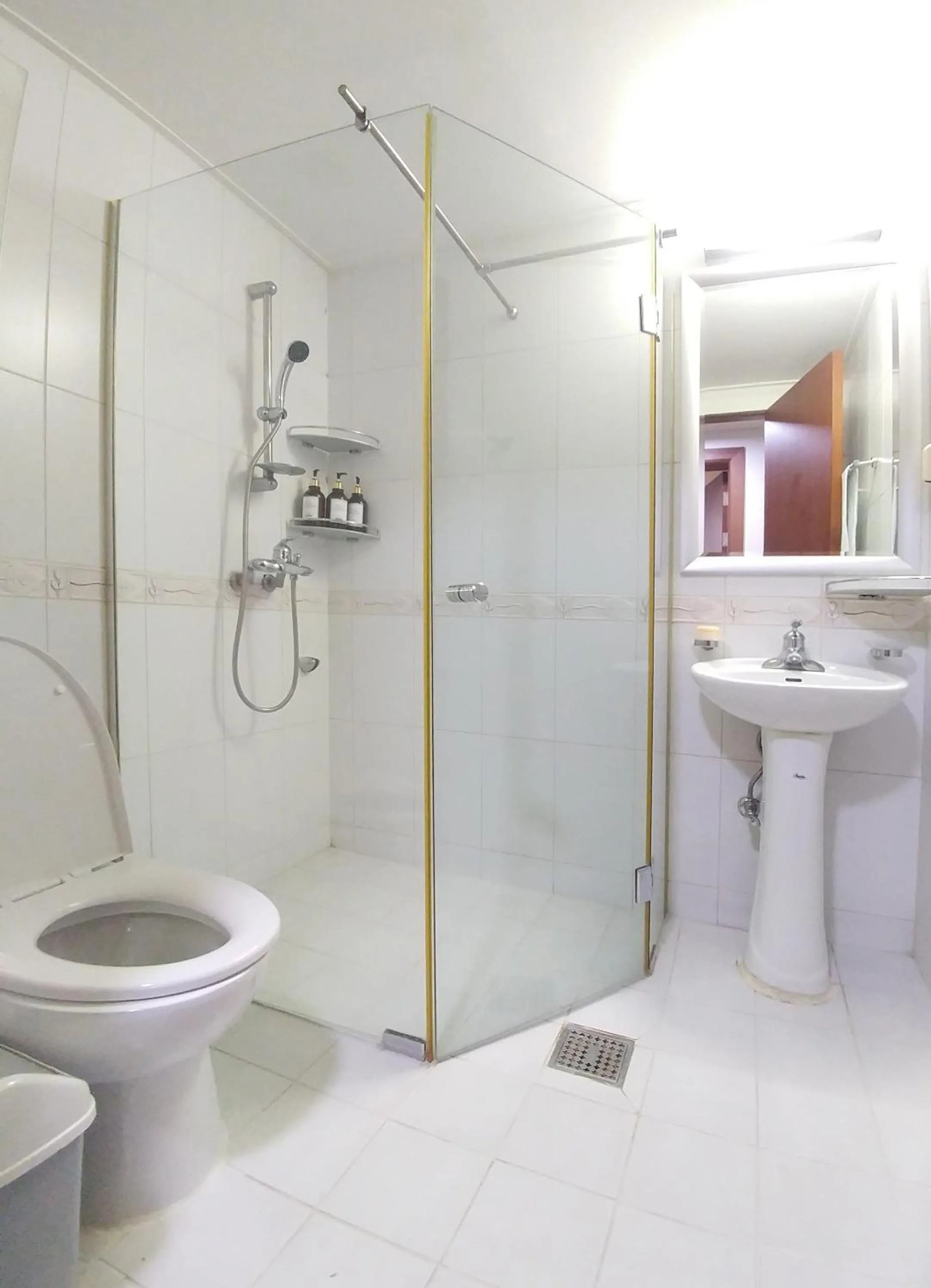 Shower in Dolma Hongdae