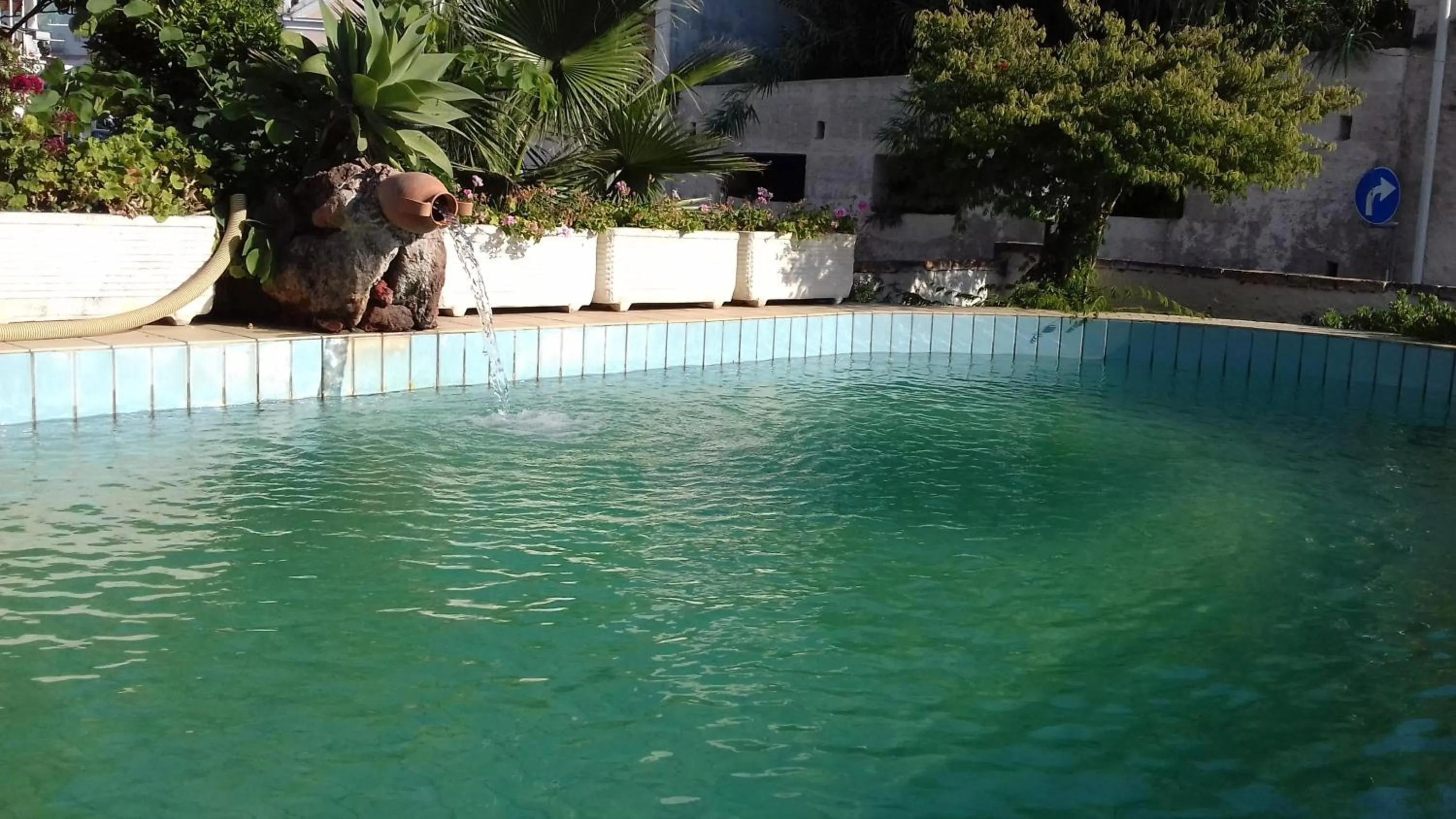 Pool view in Villa Thomas BB conduzione familiare