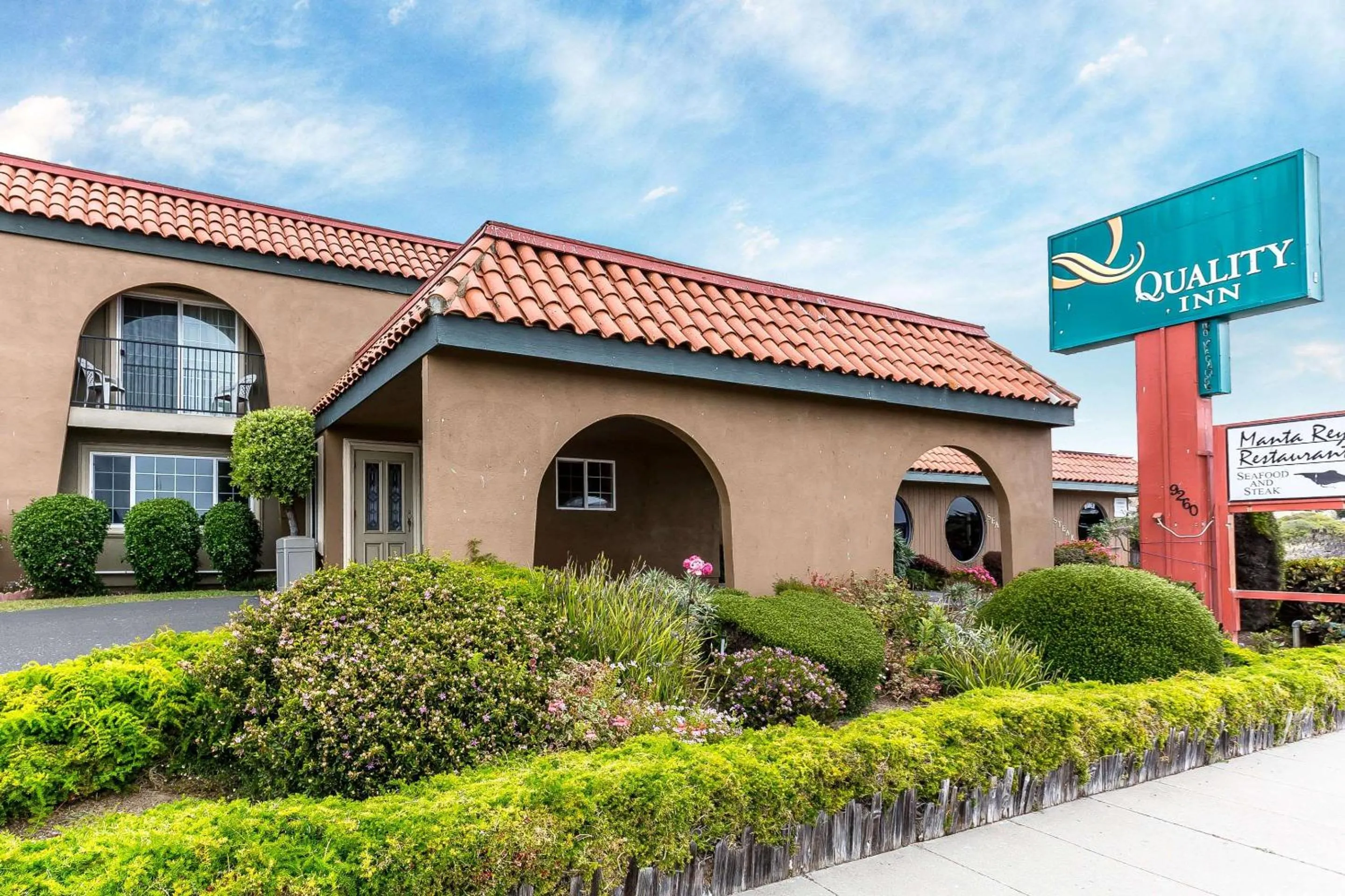 Property building in Quality Inn near Hearst Castle