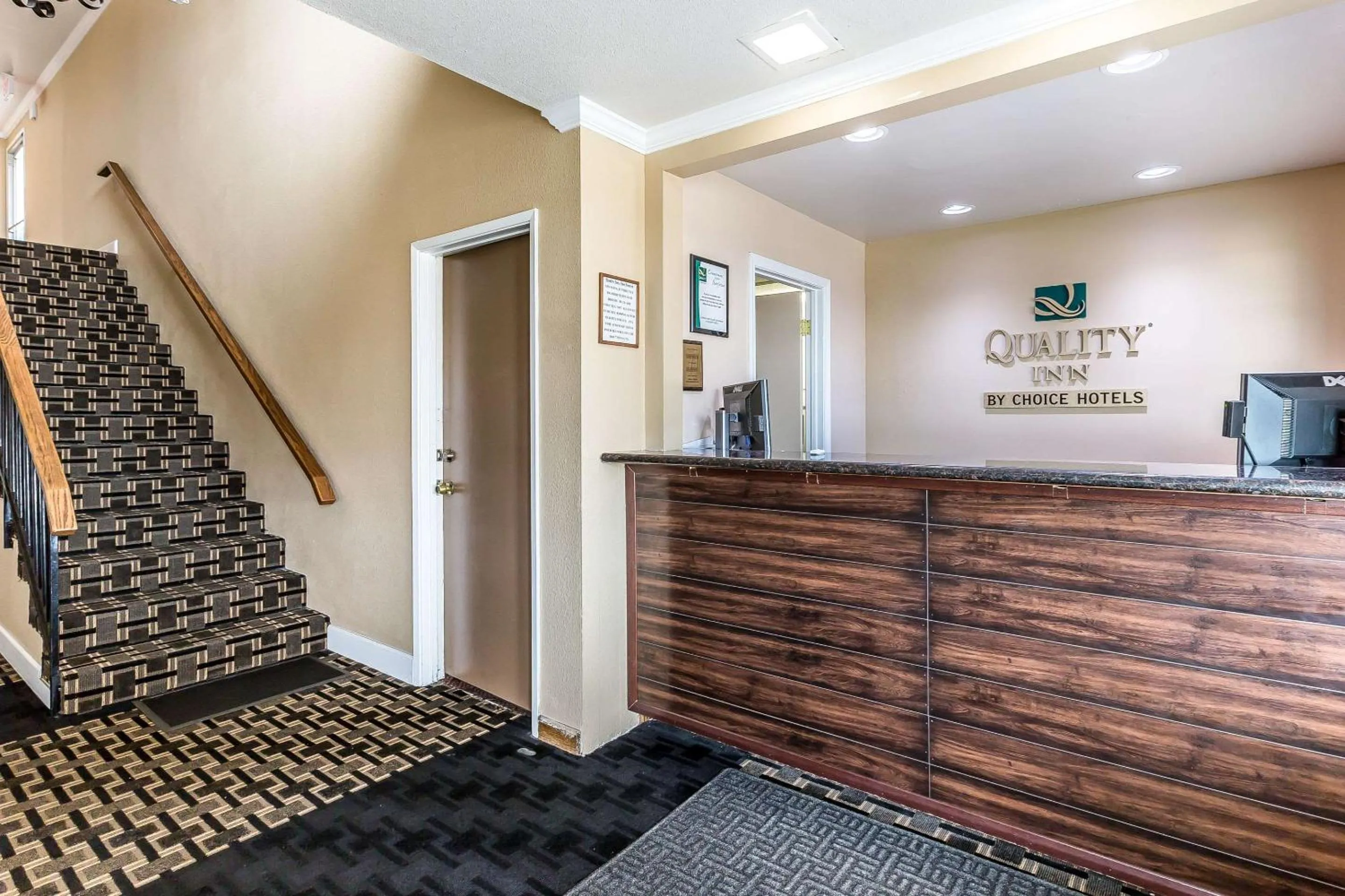 Lobby or reception in Quality Inn near Hearst Castle