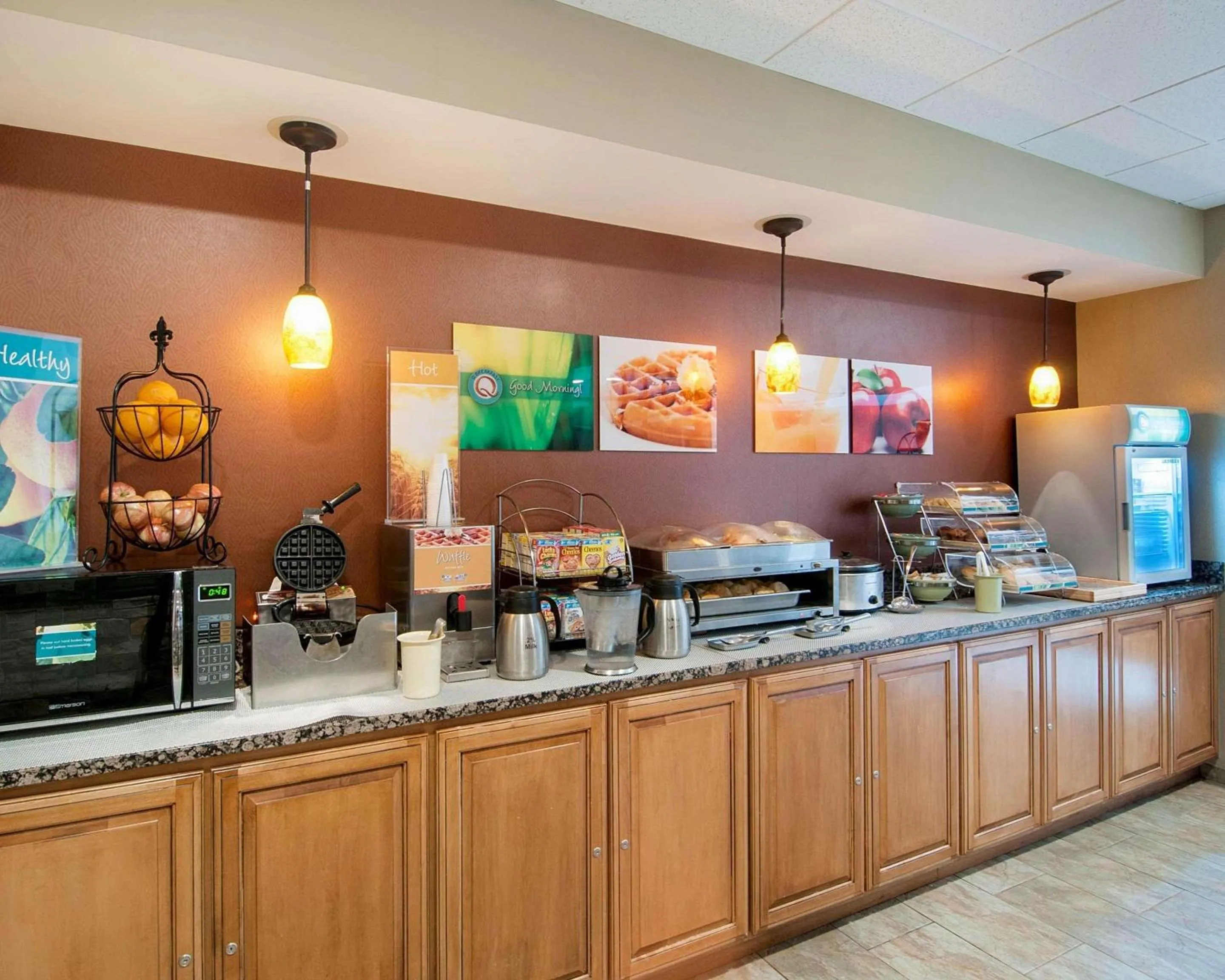 Restaurant/places to eat in Quality Inn Beckley
