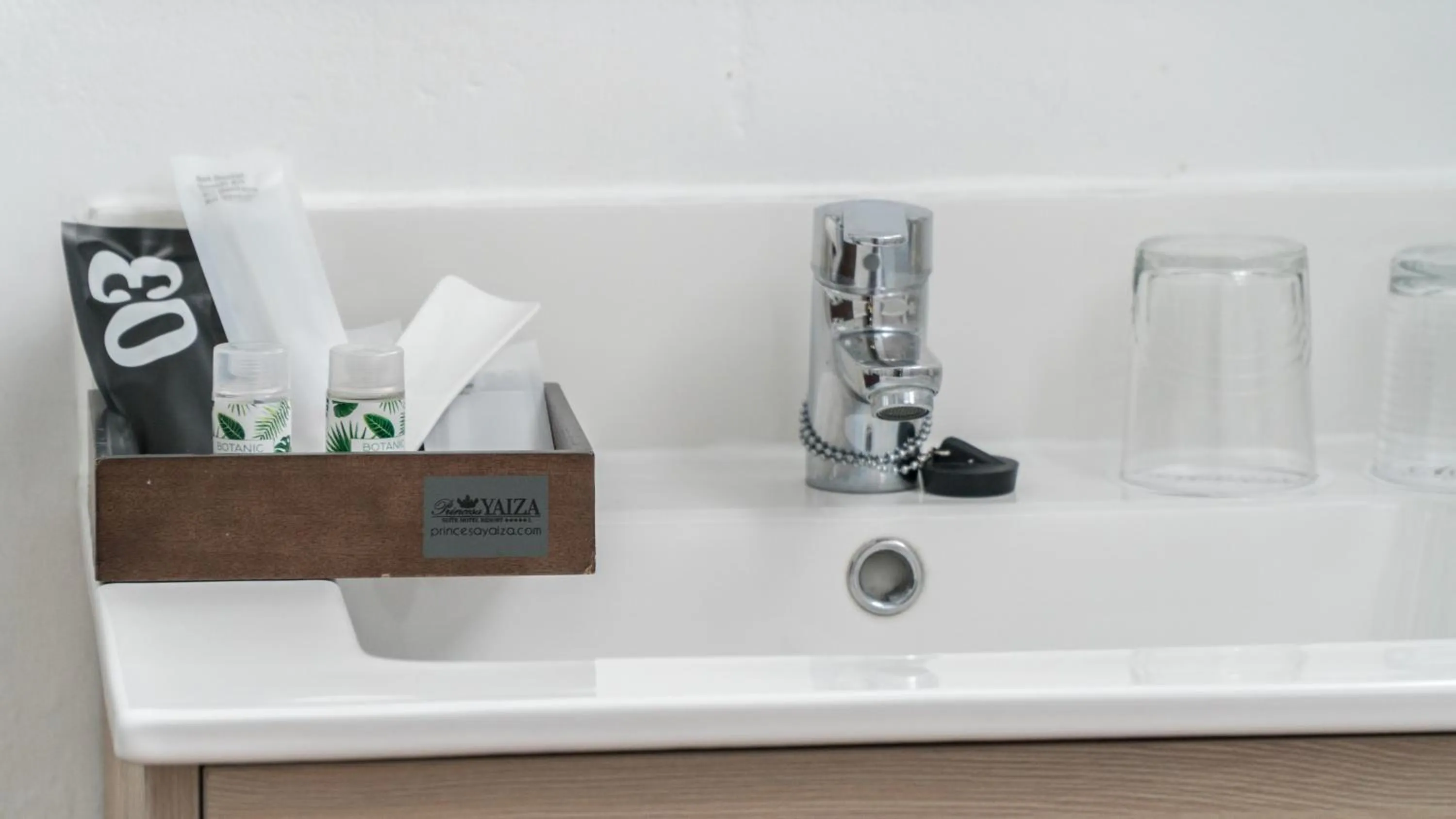 Bathroom in Hotel Aguere