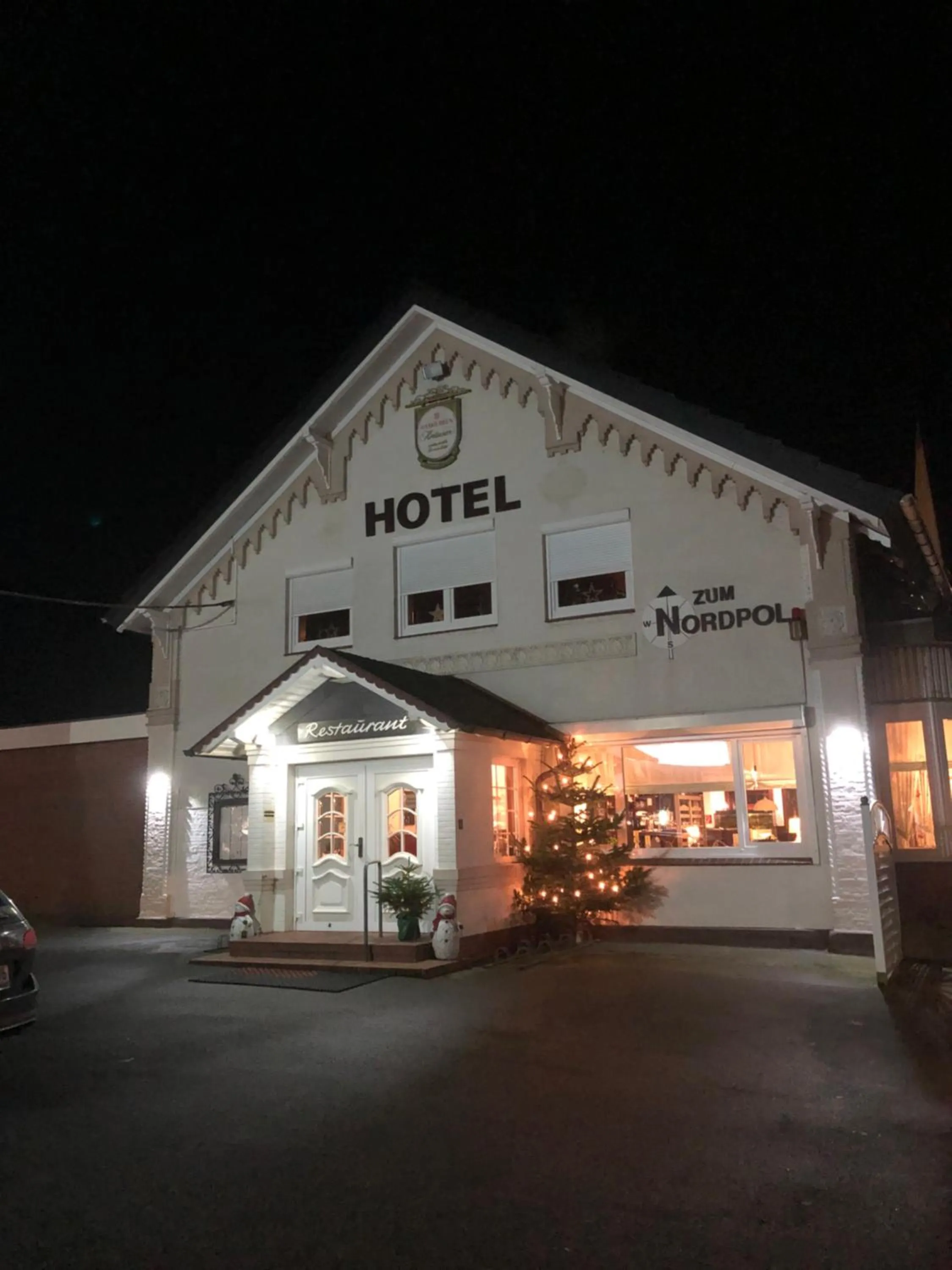 Facade/entrance in Hotel zum Nordpol