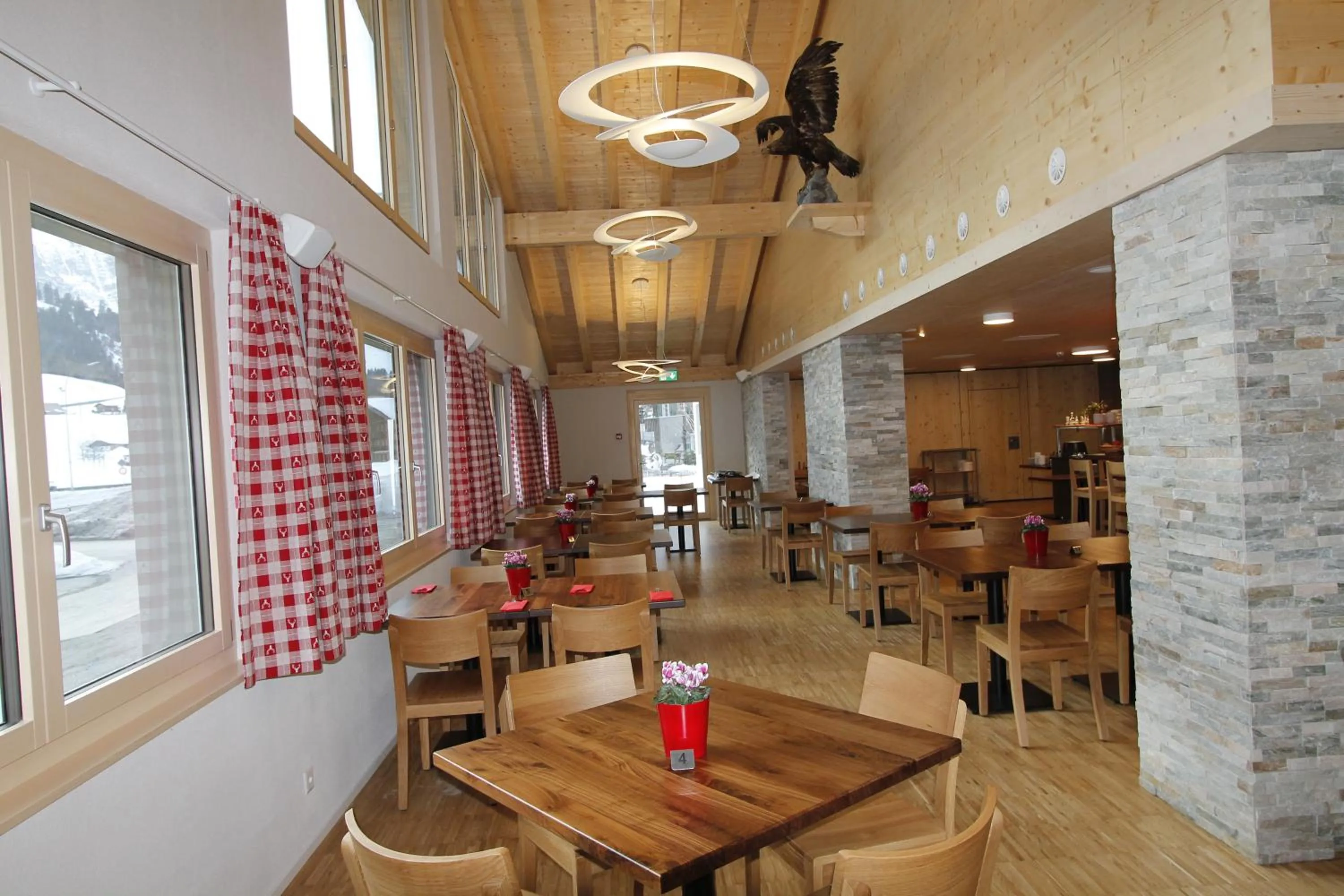 Restaurant/places to eat in Hotel Espen