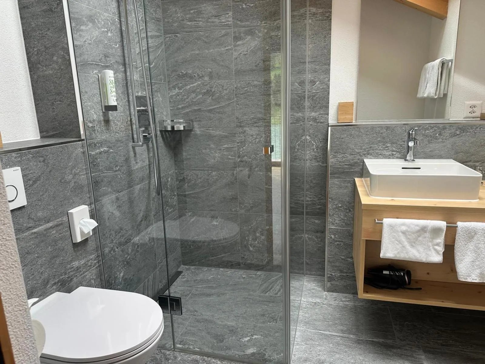 Bathroom in Hotel Espen