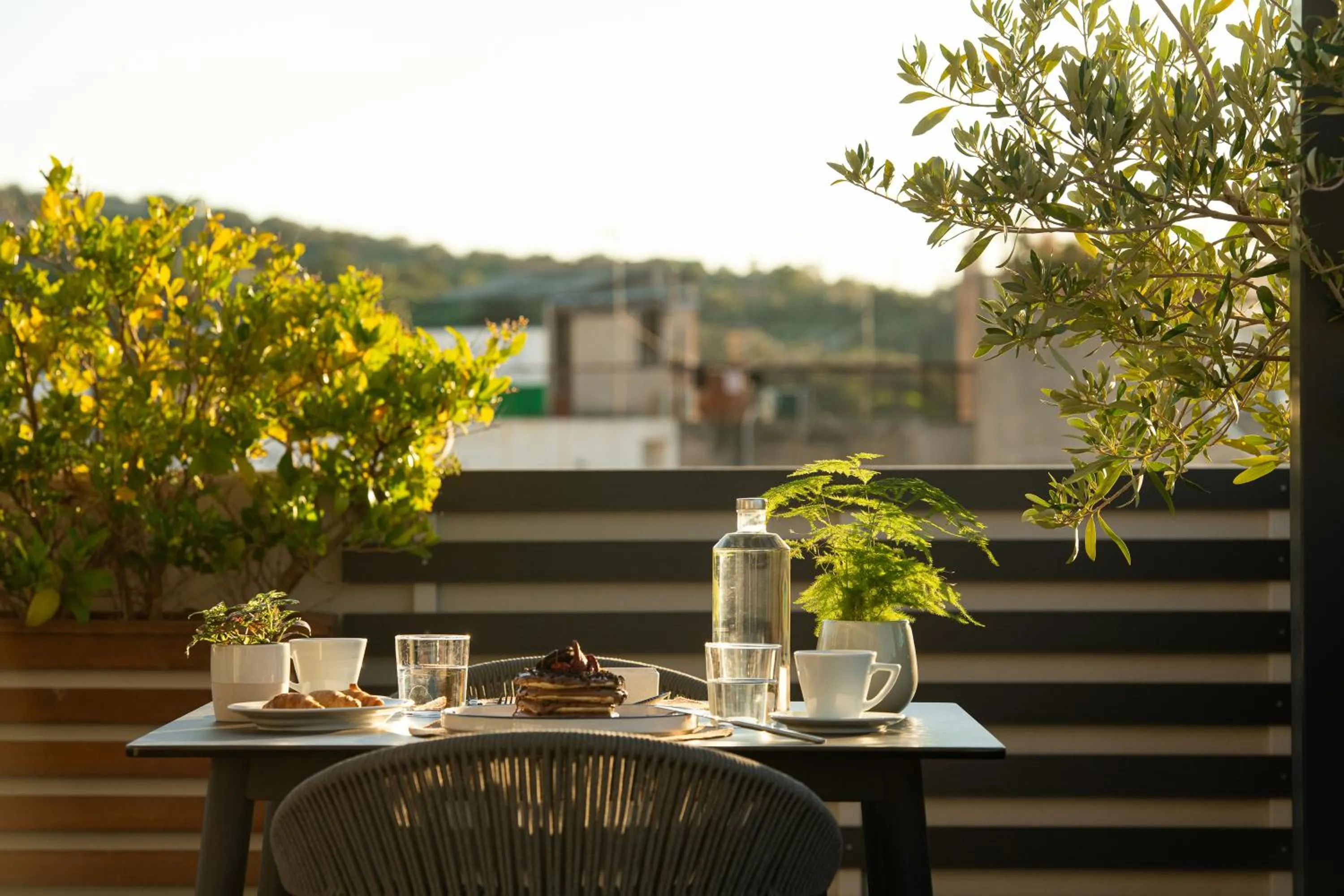 Patio in Urban Nest - Suites & Apartments