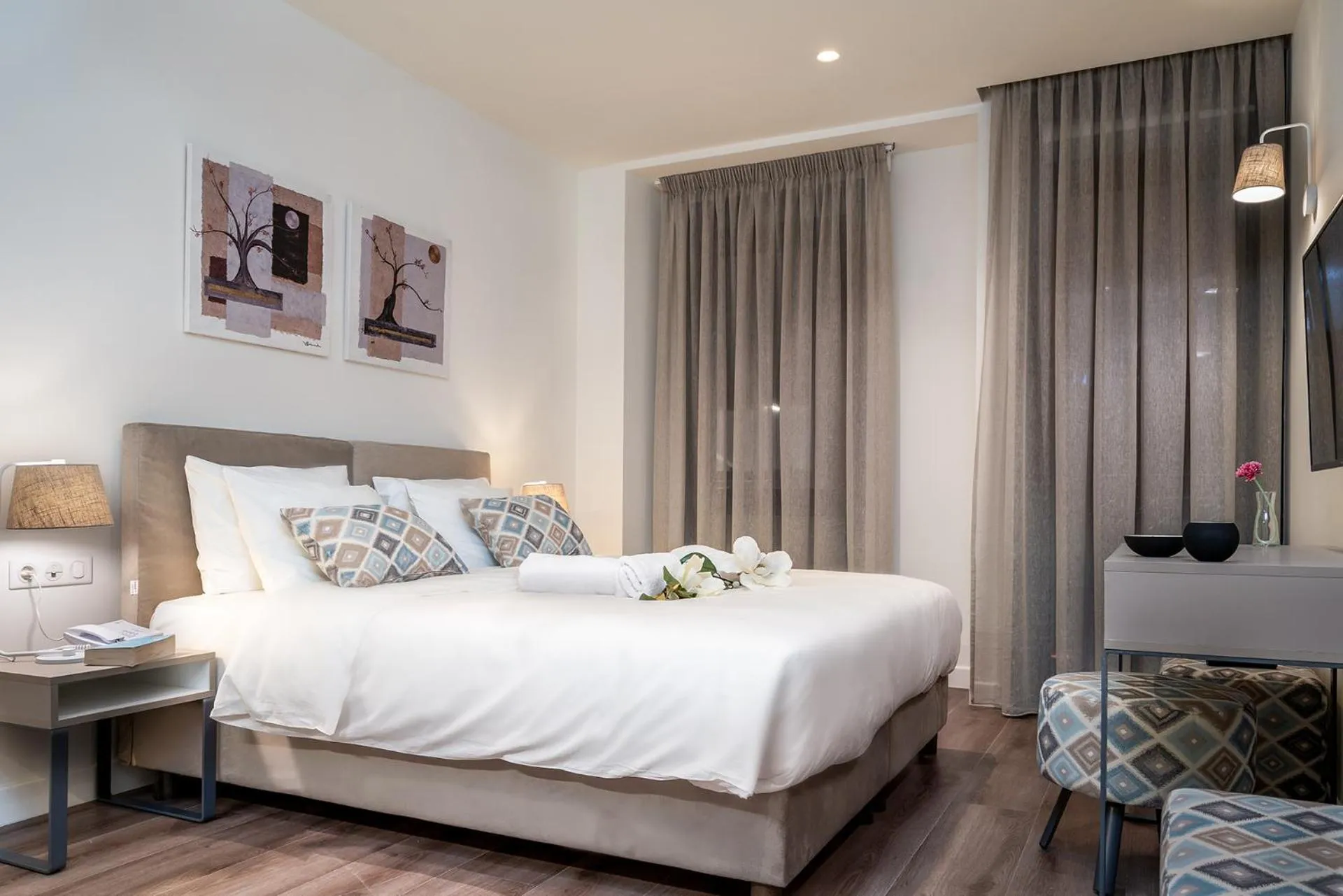 Photo of the whole room, Bed in Urban Nest - Suites & Apartments