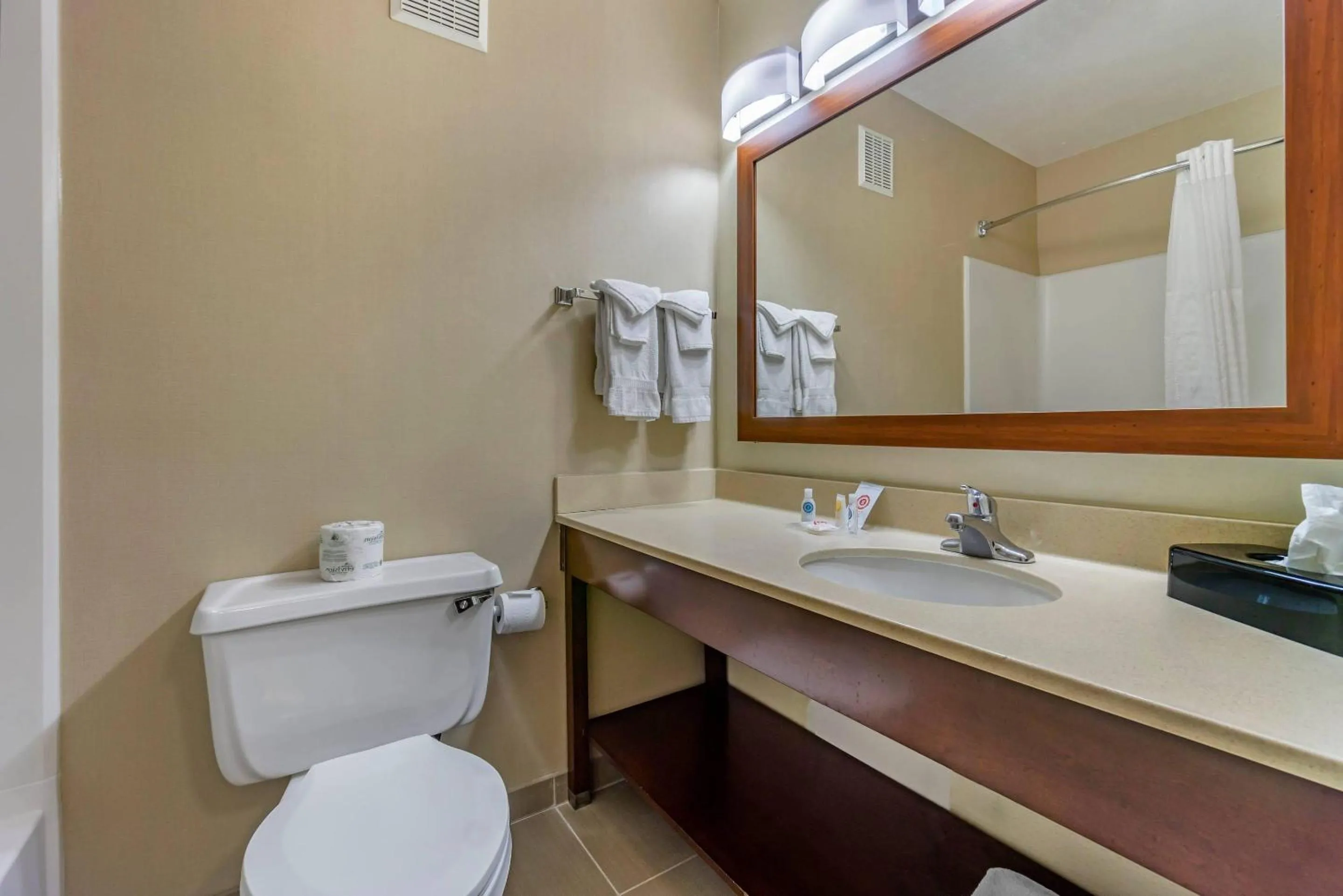 Bedroom in Comfort Inn Kennewick Richland