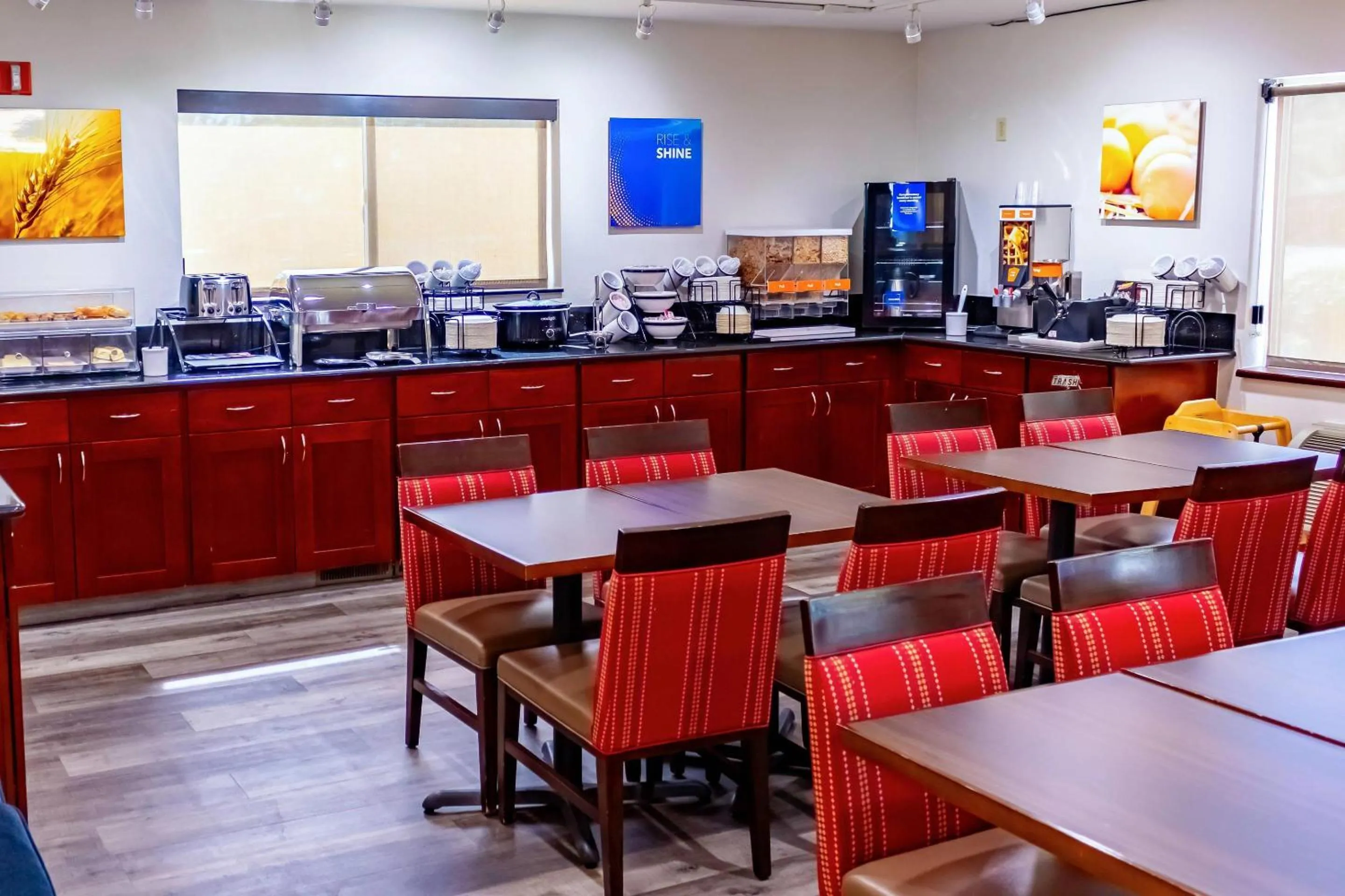 Breakfast in Comfort Inn Kennewick Richland