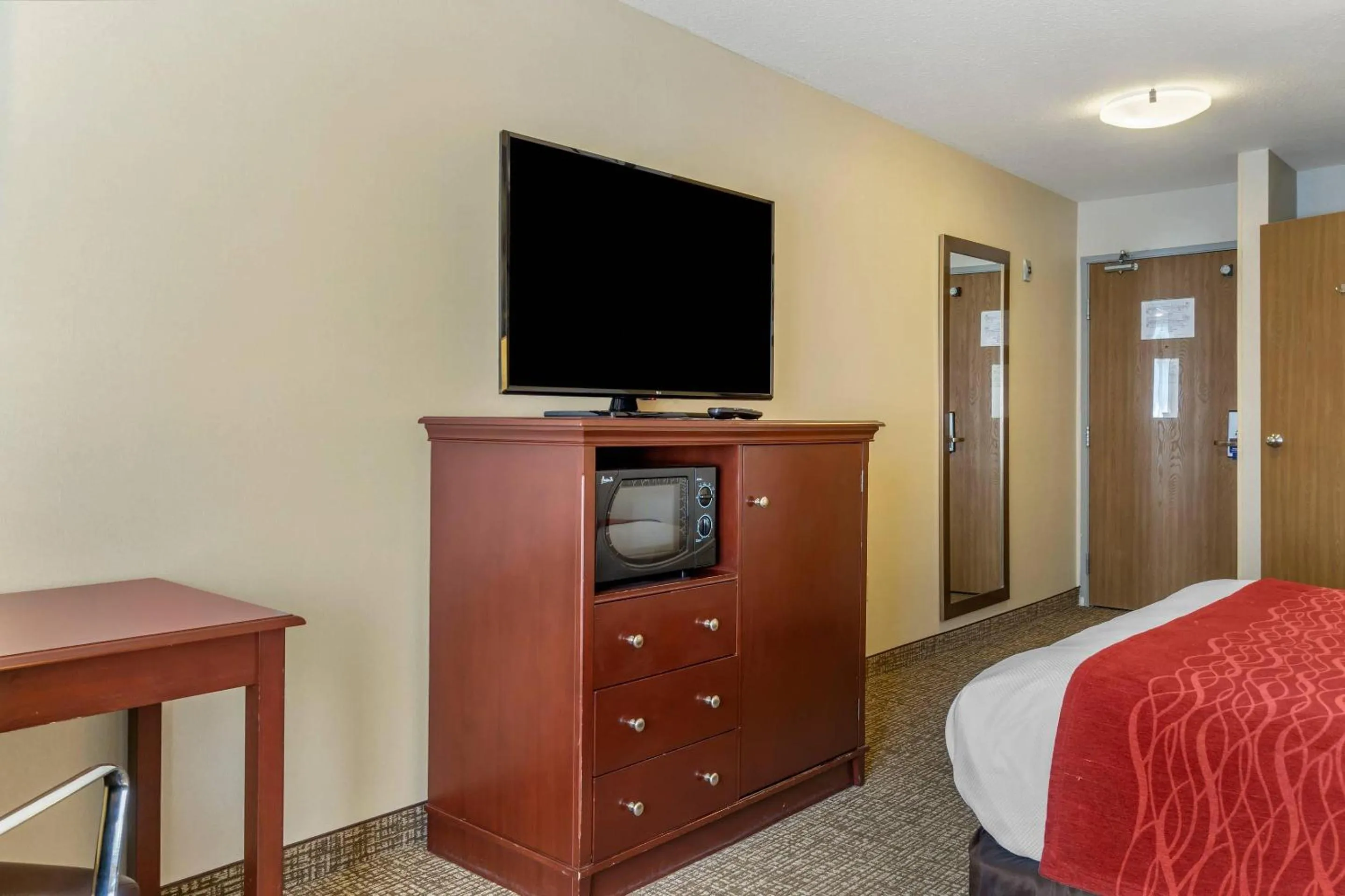 Bedroom, Bed in Comfort Inn Kennewick Richland