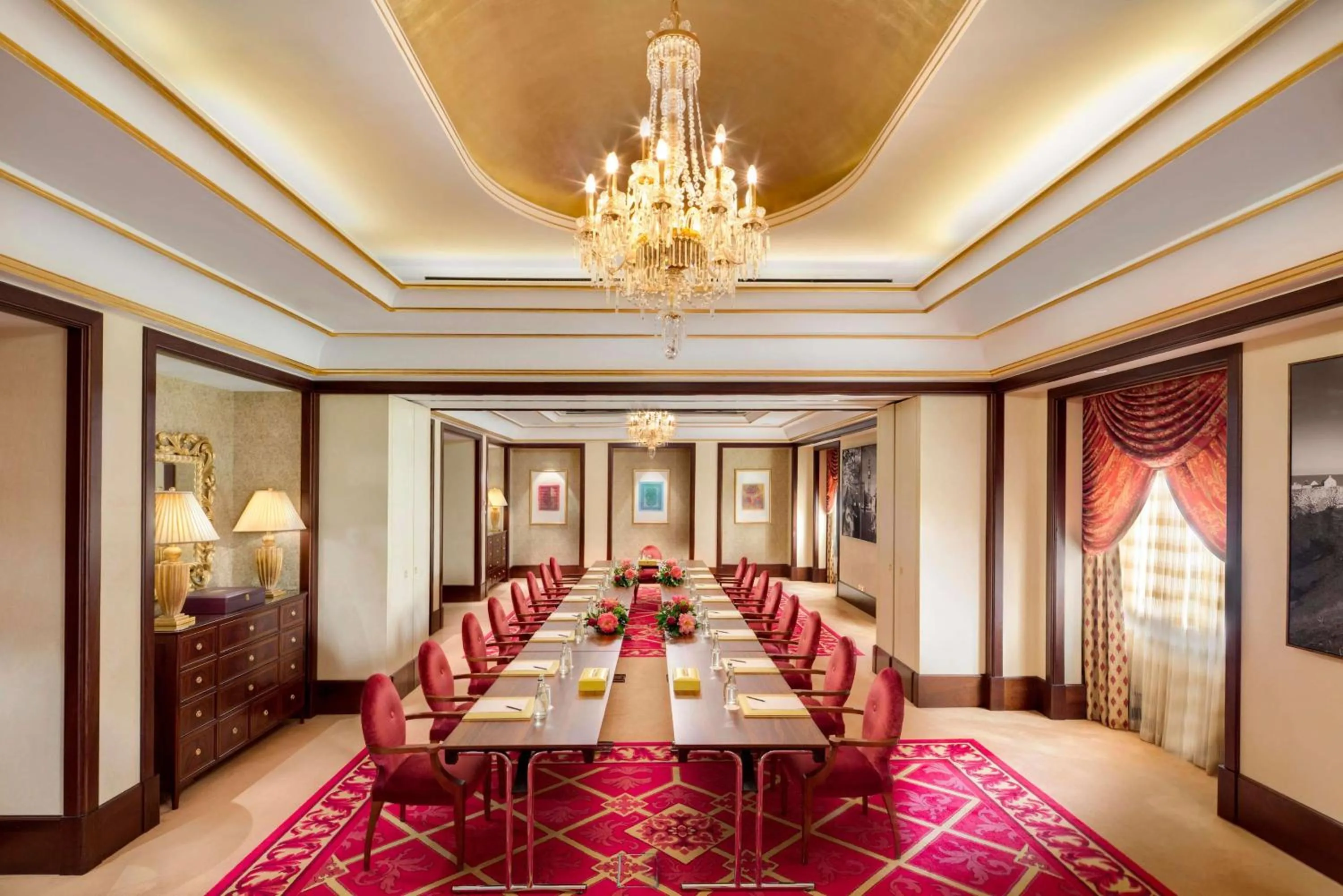 Meeting/conference room in Waldorf Astoria Jeddah - Qasr Al Sharq
