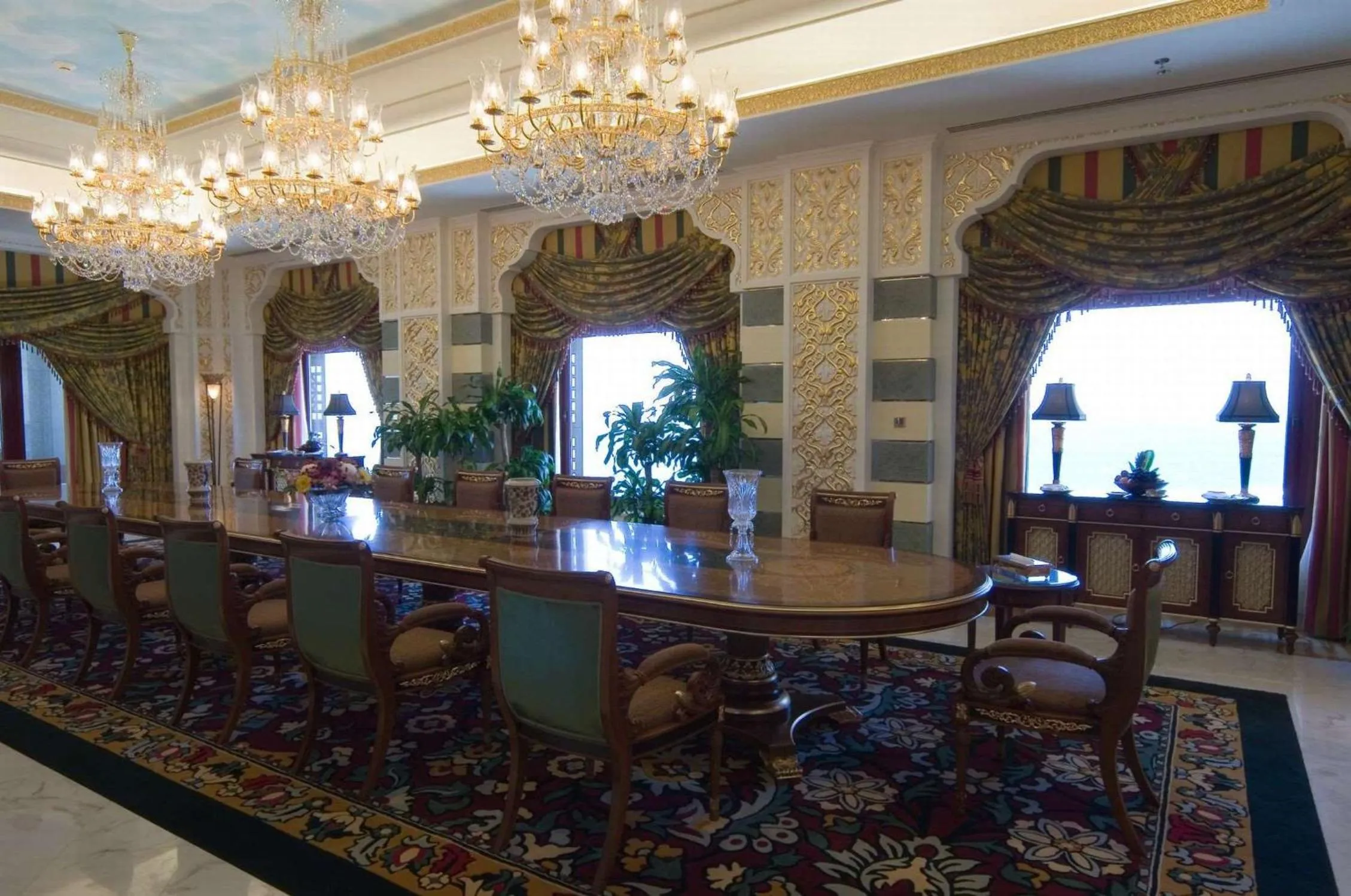 Living room in Waldorf Astoria Jeddah - Qasr Al Sharq