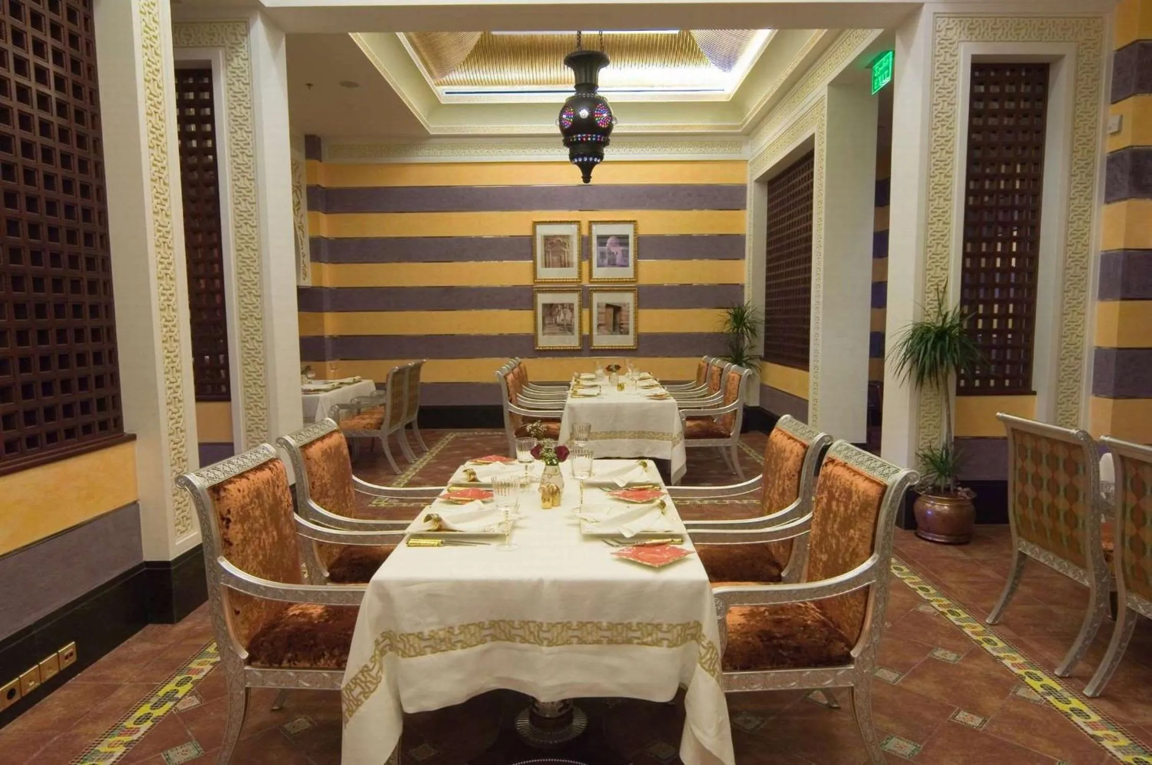 Restaurant/places to eat in Waldorf Astoria Jeddah - Qasr Al Sharq