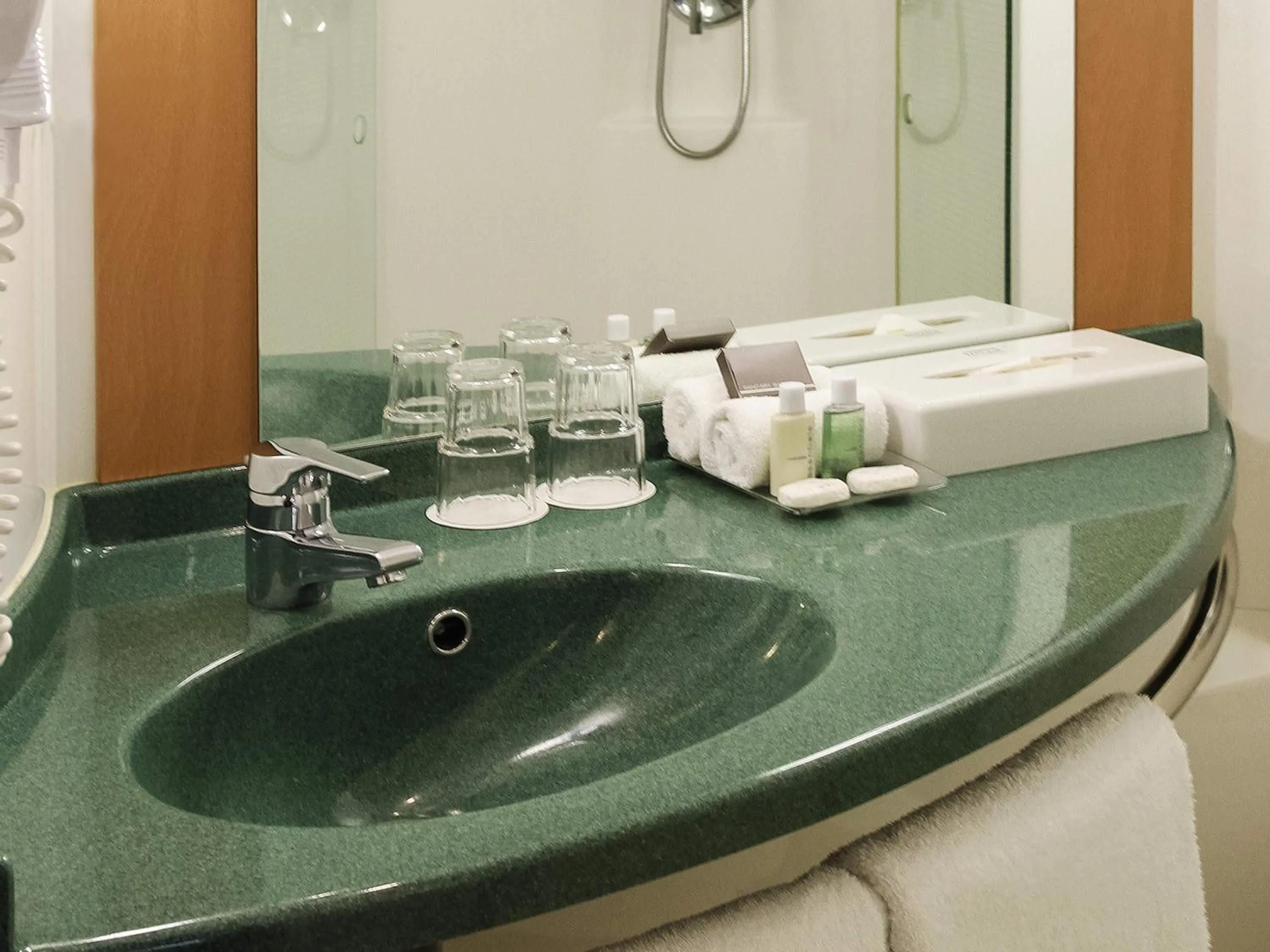 Bedroom in ibis Auckland Ellerslie