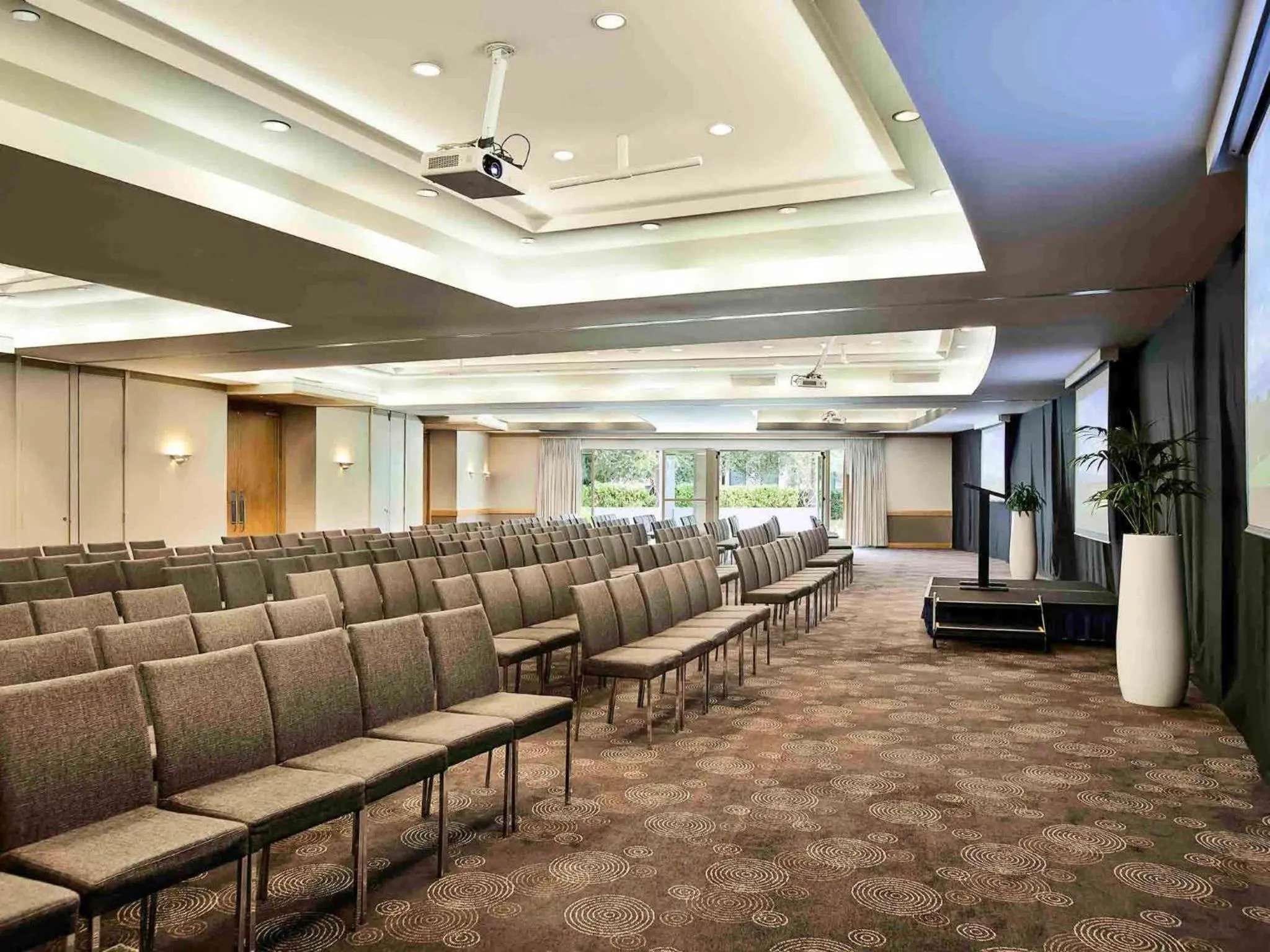 Meeting/conference room in ibis Auckland Ellerslie