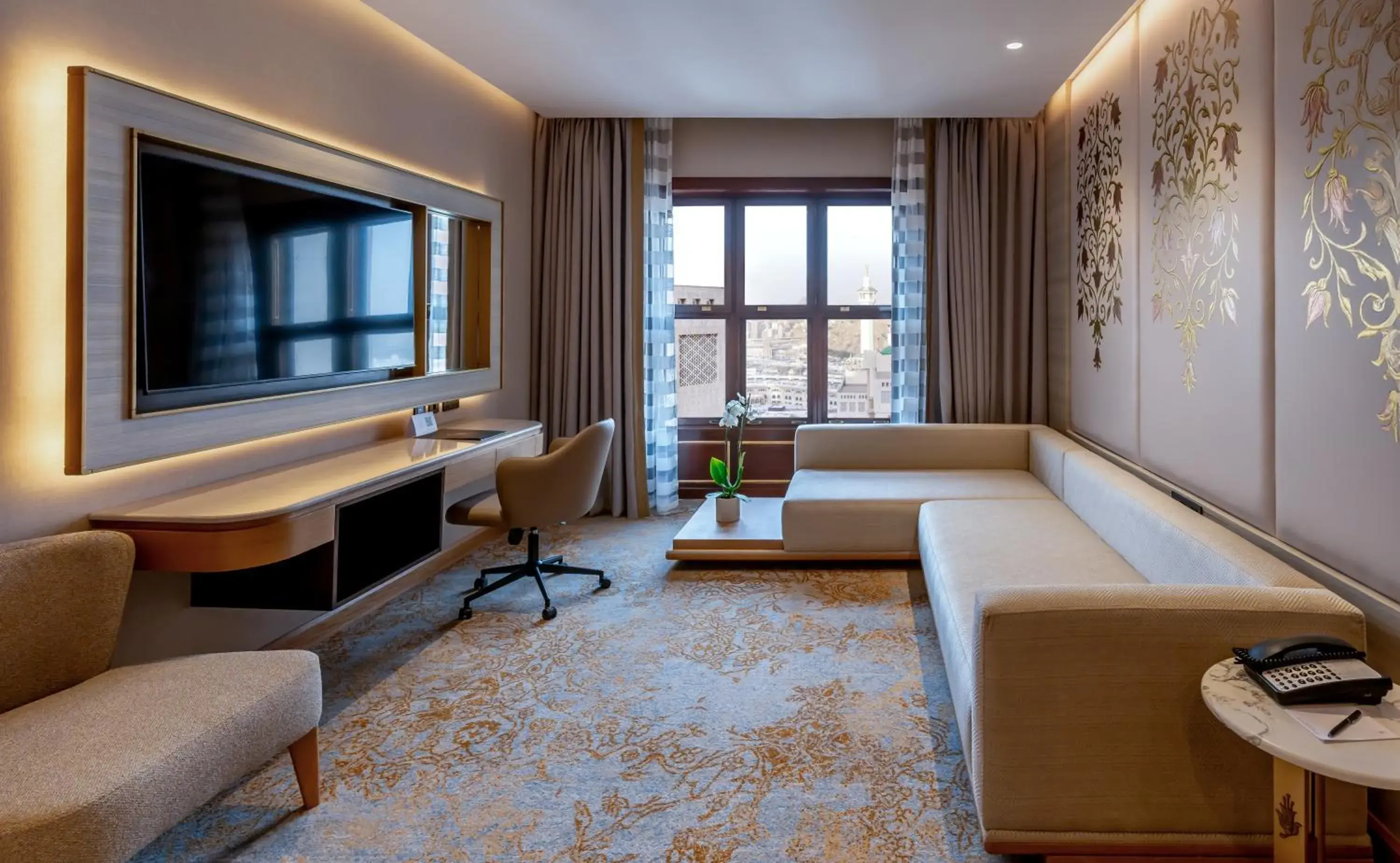 Deluxe King Suite Partial Kaaba View with Living Room-VIP Lounge Access in Makkah Hotel Deluxe King Suite Partial Kaaba View with Living Room-VIP Lounge Access in Makkah Hotel