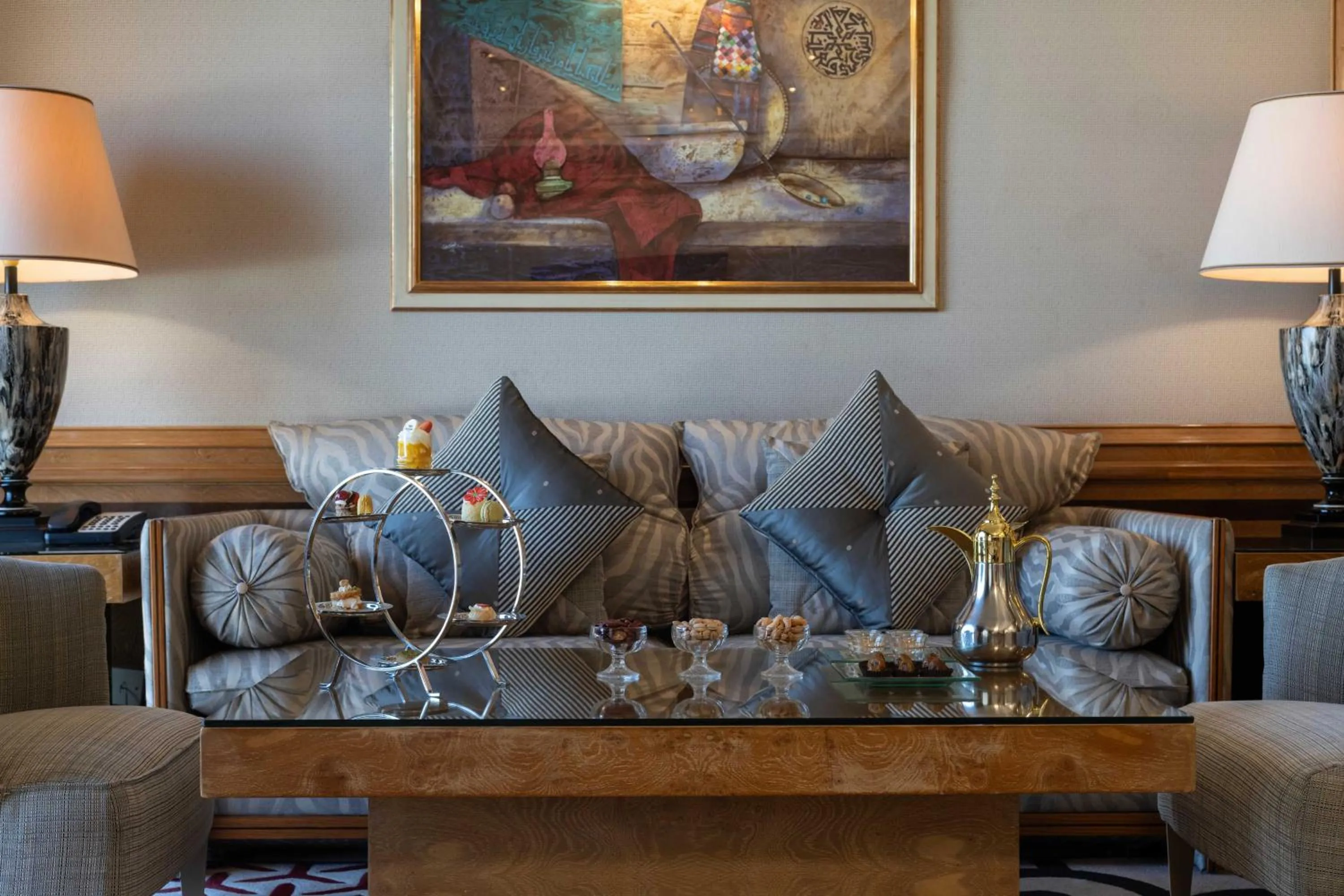 Living room in Makkah Hotel