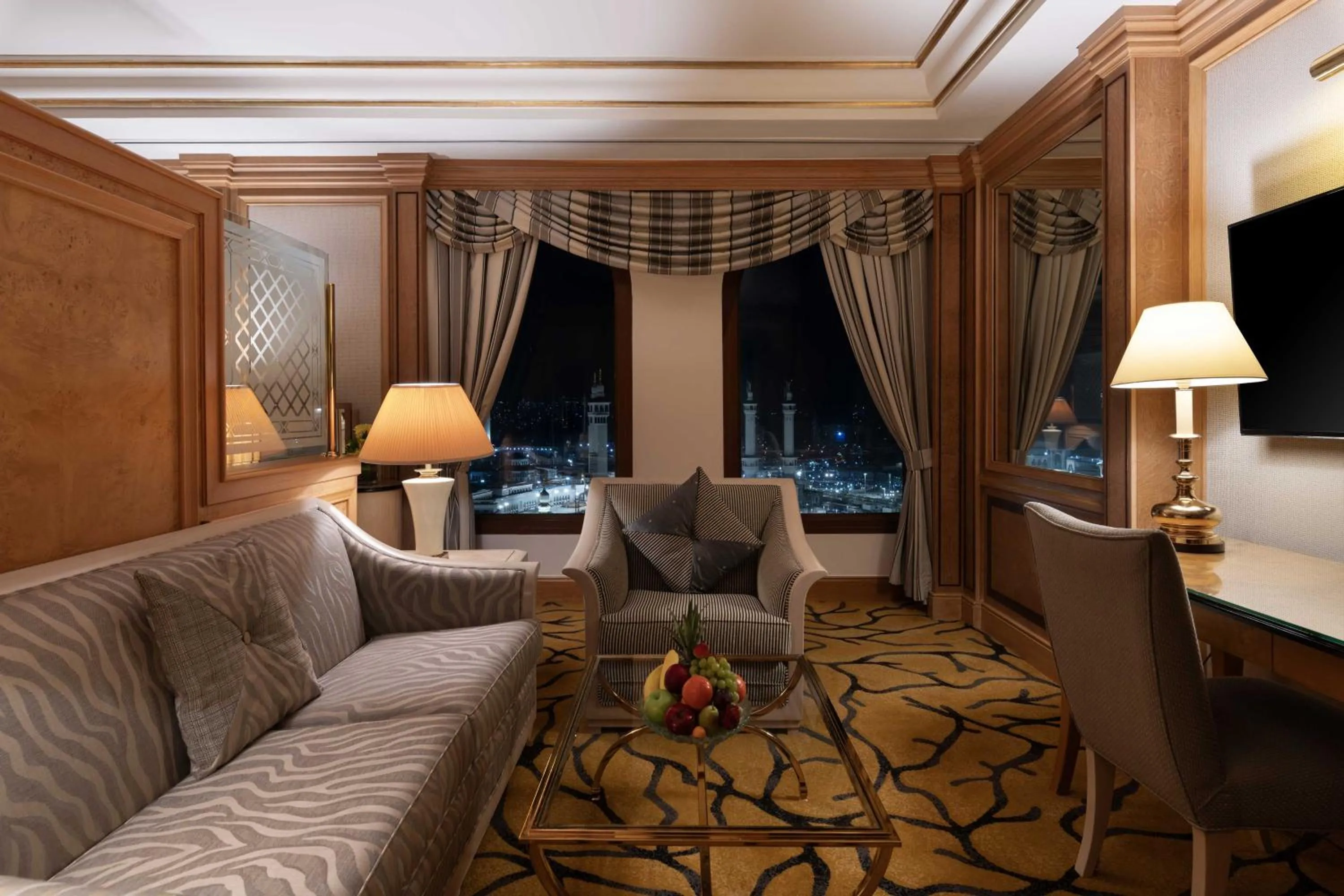 Living room in Makkah Hotel