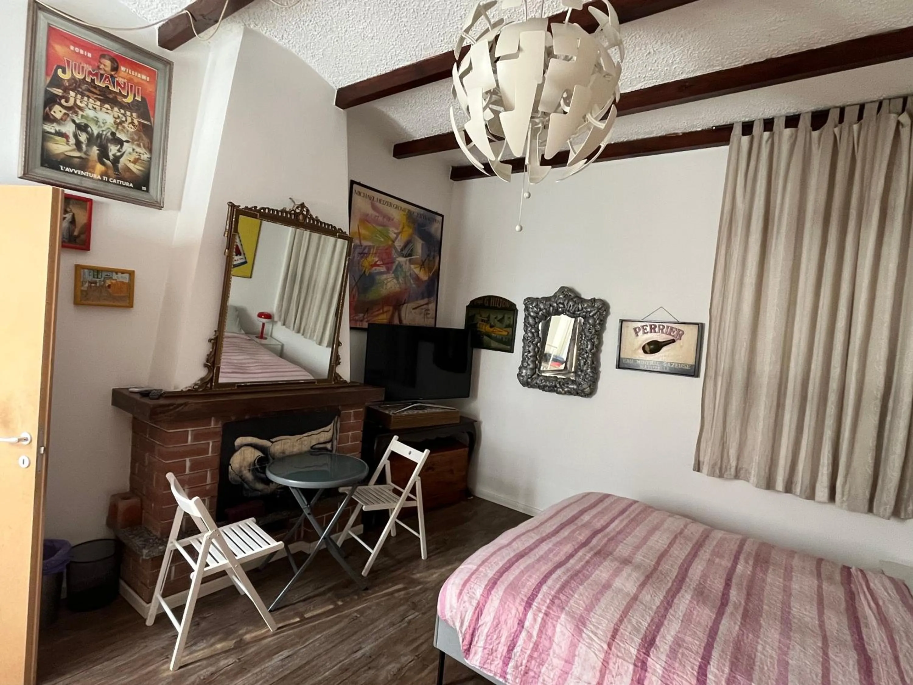 Bed in Room Saronno + B&B