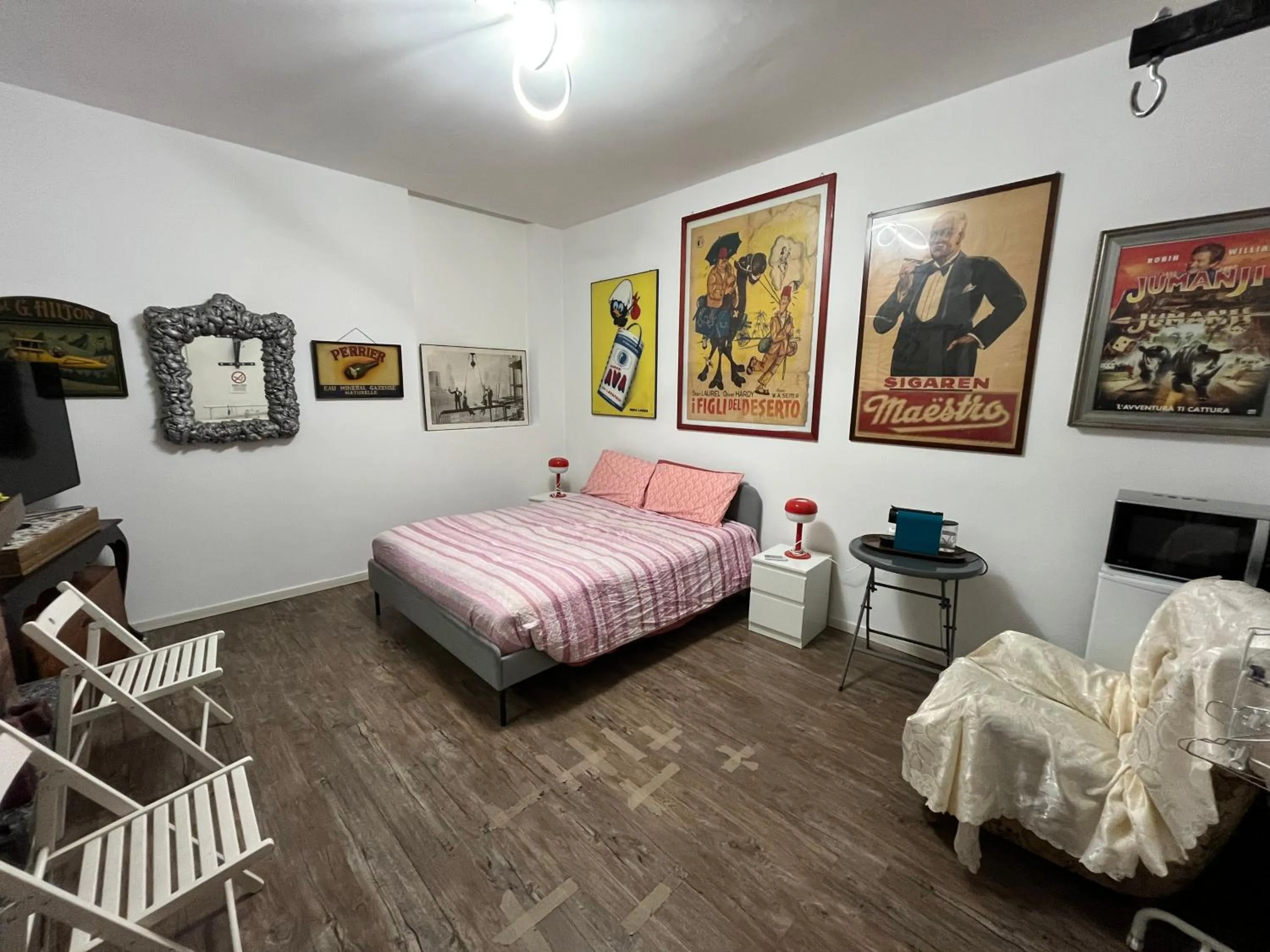 Bed in Room Saronno + B&B