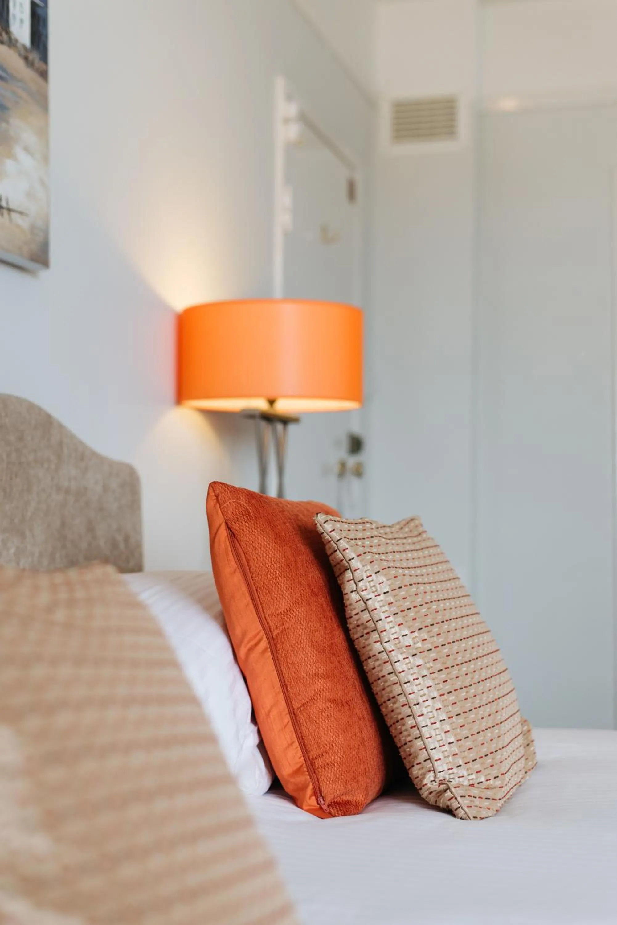 Bed in Northfield Hotel