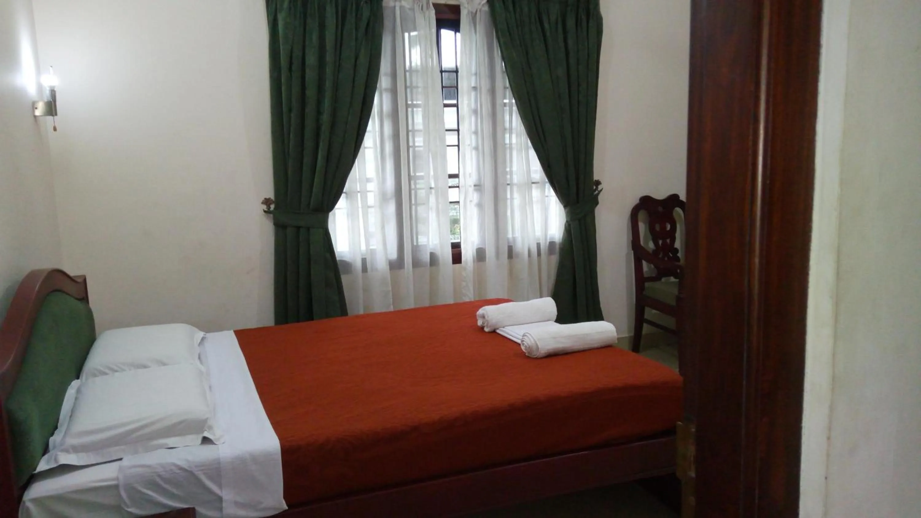 Bed in Elim Homestay Fort Kochi