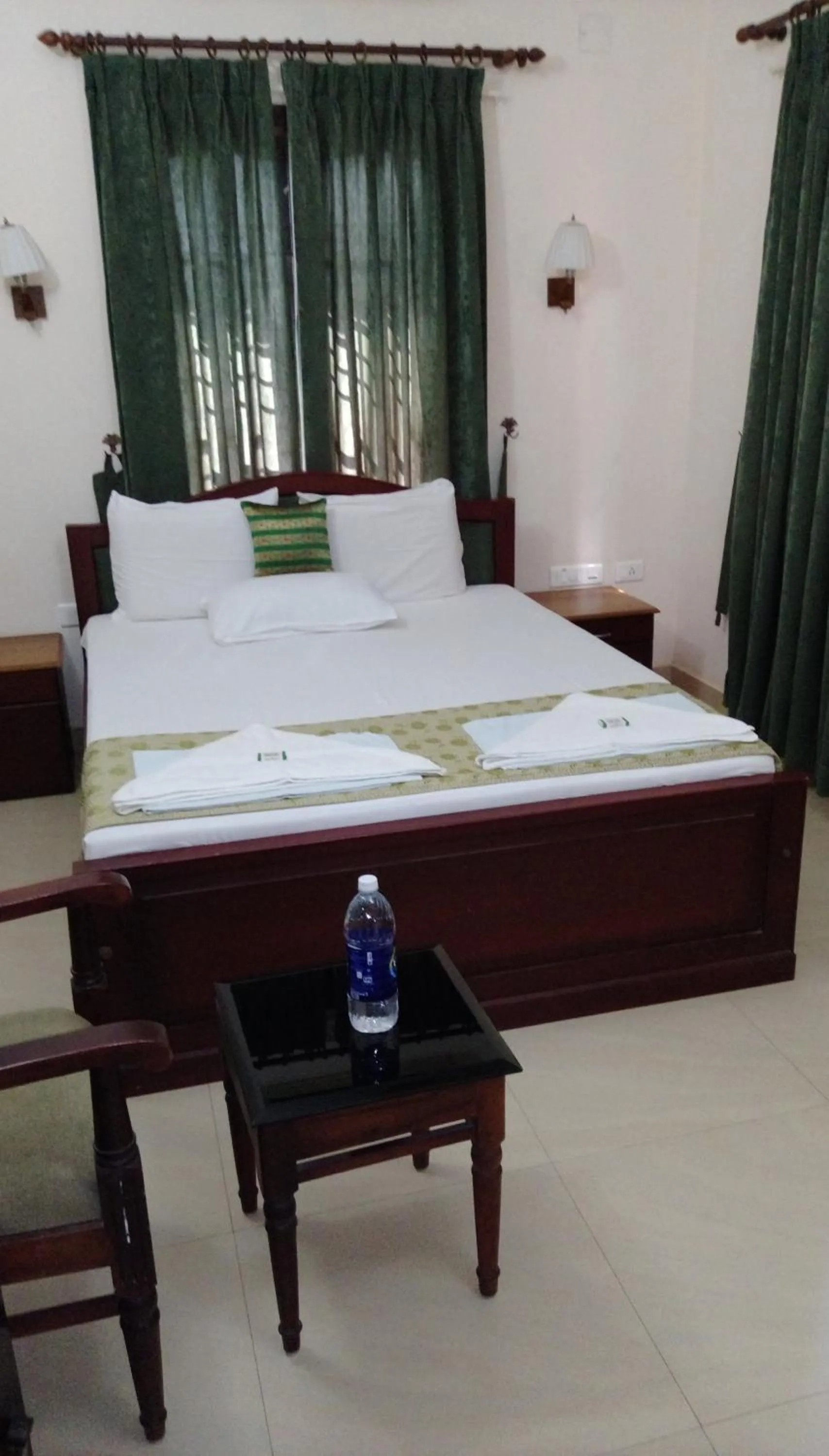 Bed in Elim Homestay Fort Kochi