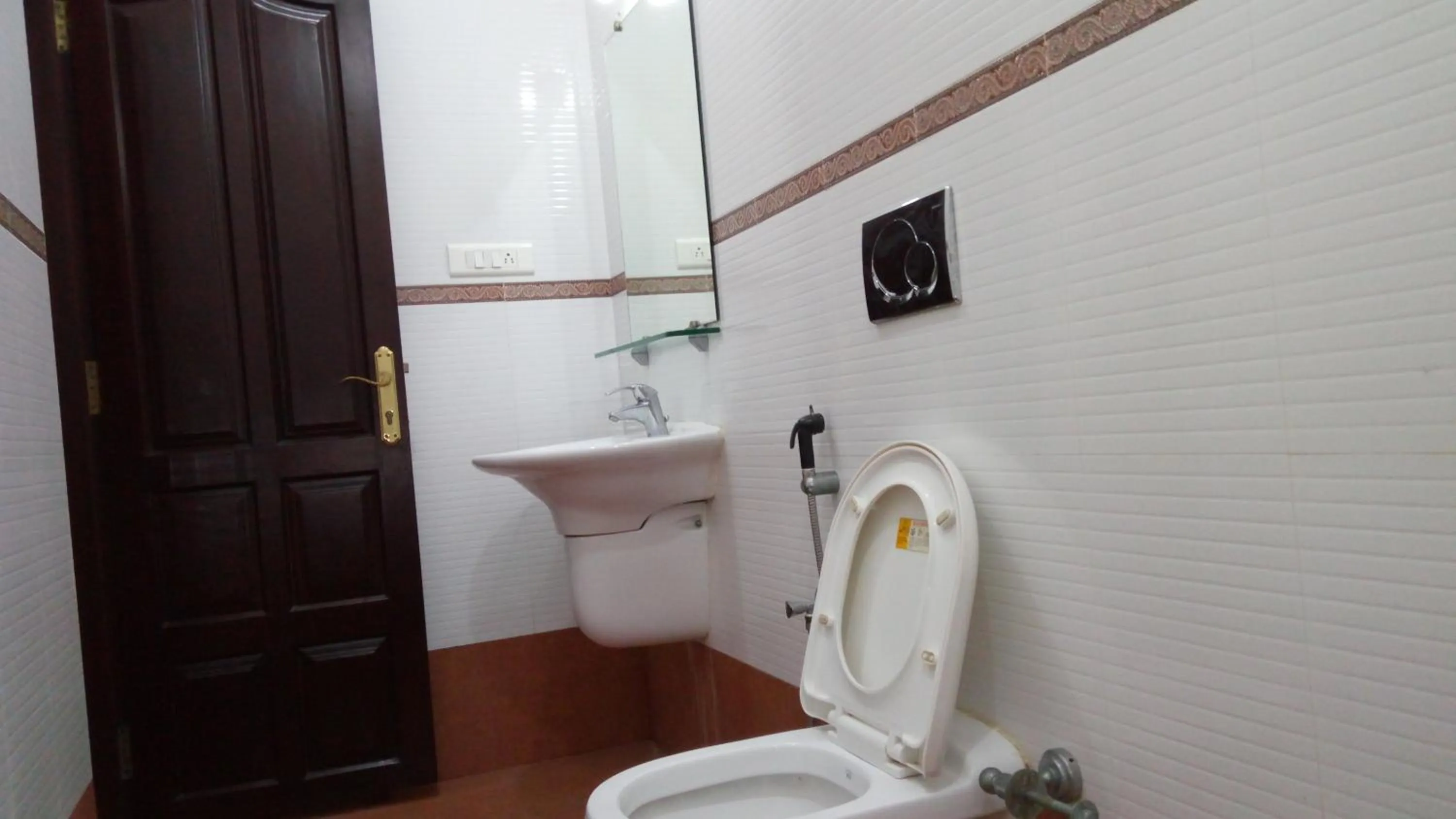 Shower in Elim Homestay Fort Kochi