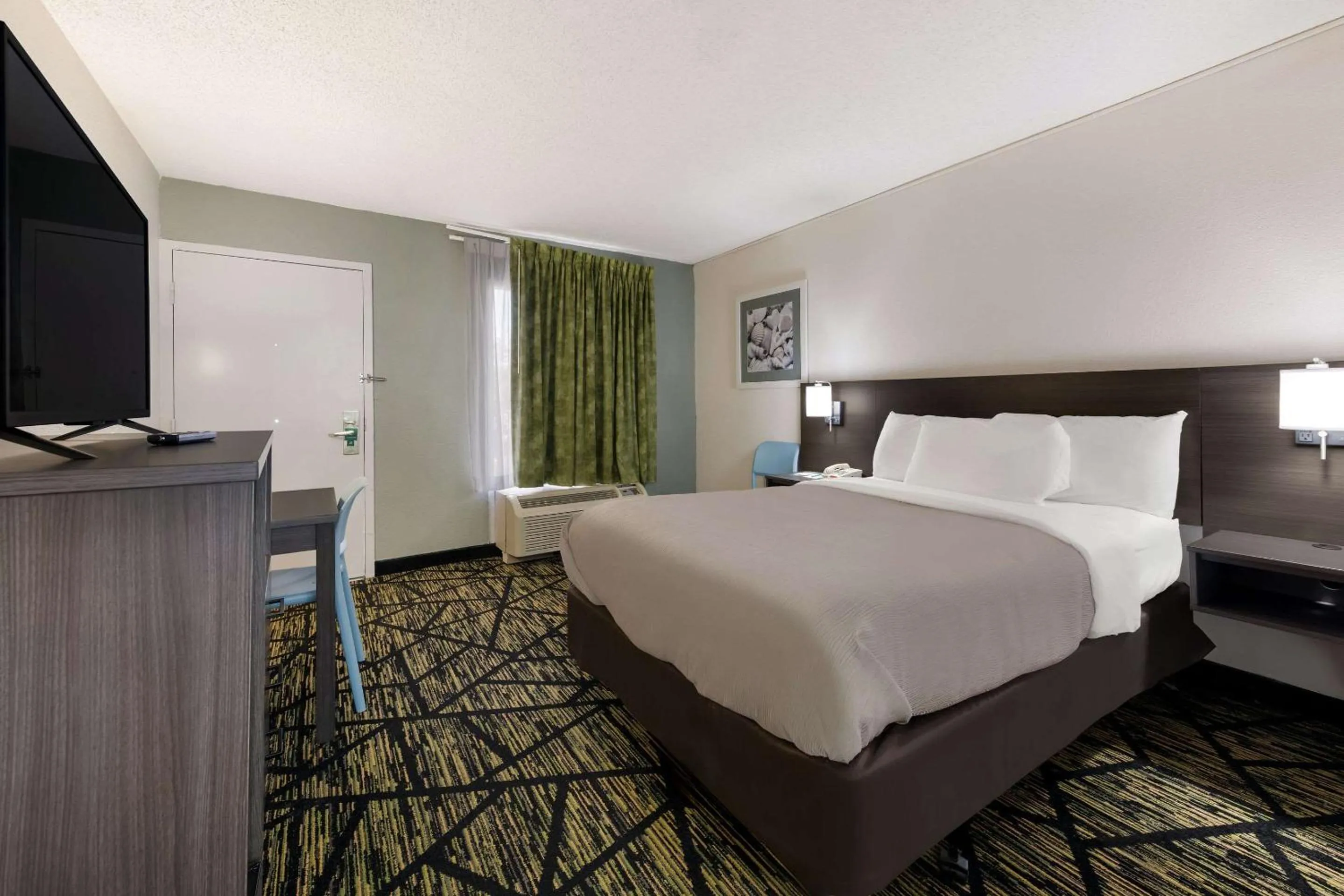 Bedroom, Bed in Quality Inn Orange Park Jacksonville